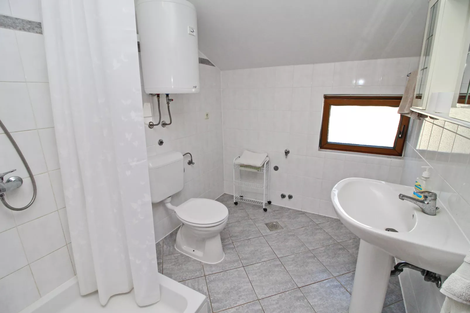 Apartments Marković Orebić- One Bedroom Apartment with Terrace and Sea View (A3)-Badkamer