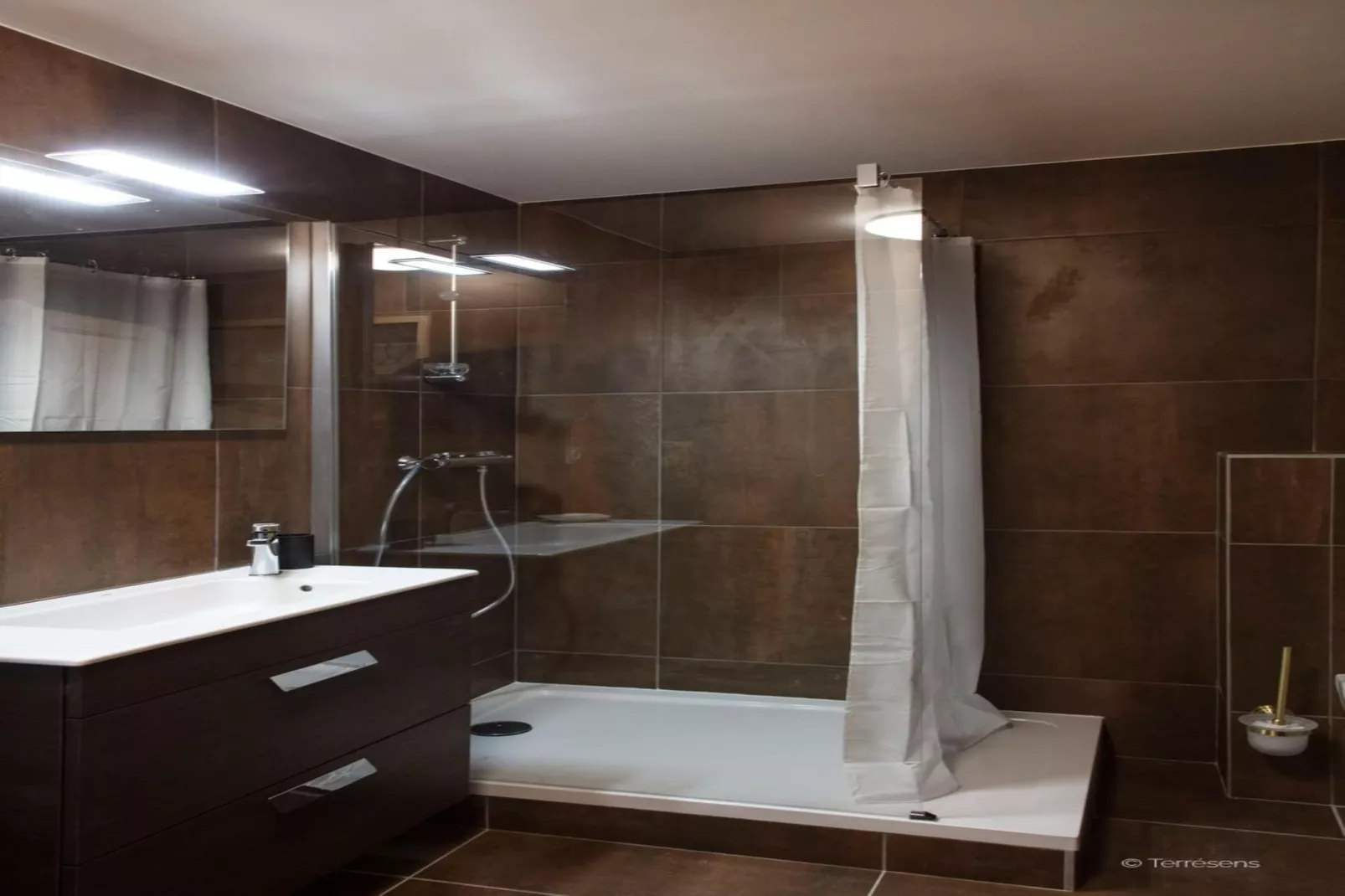 VAUJANY L’Etendard-A24S-Badkamer