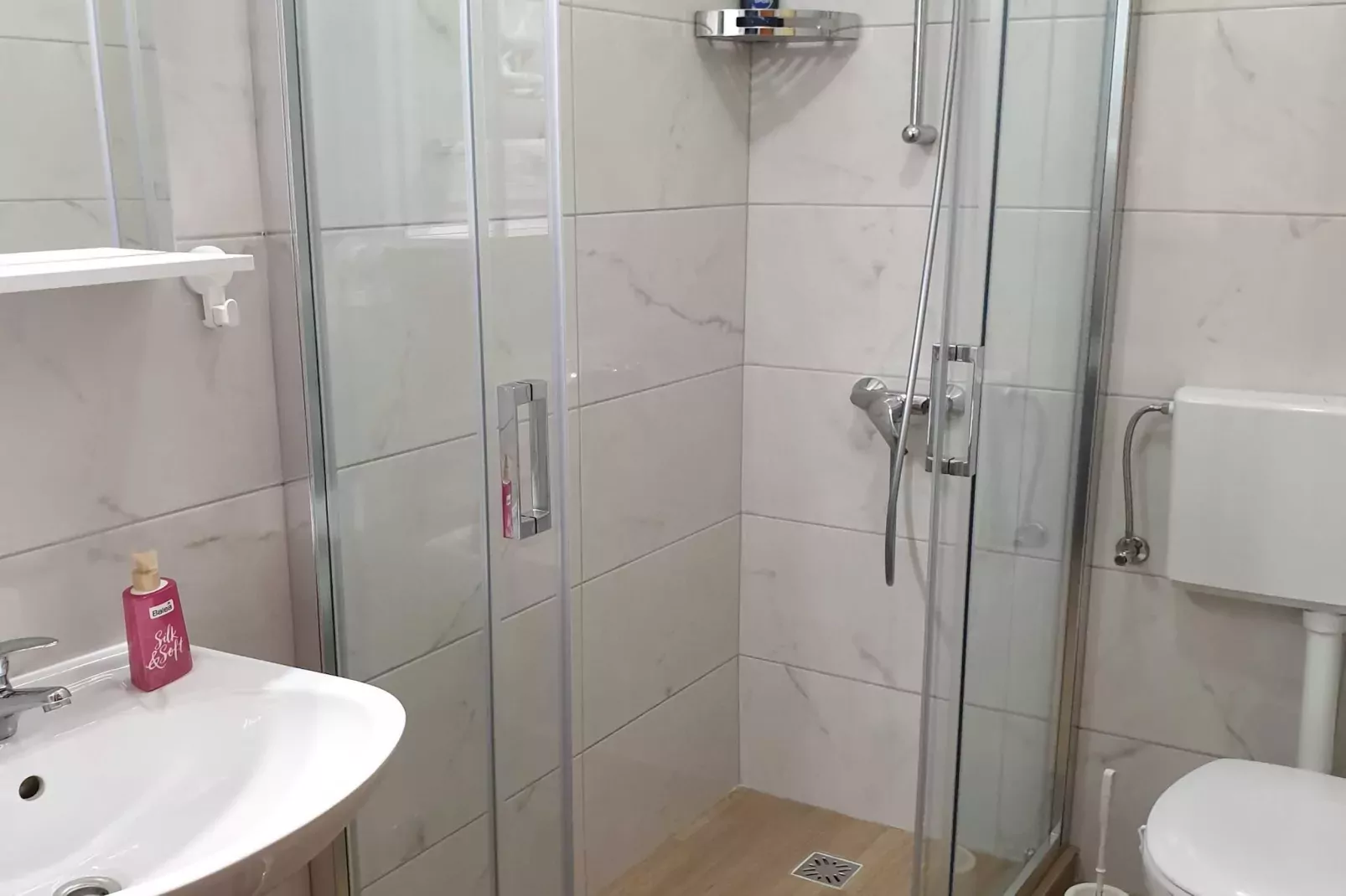 Villa Malfi - Standard Double Room with Sea View (S3)-Badkamer
