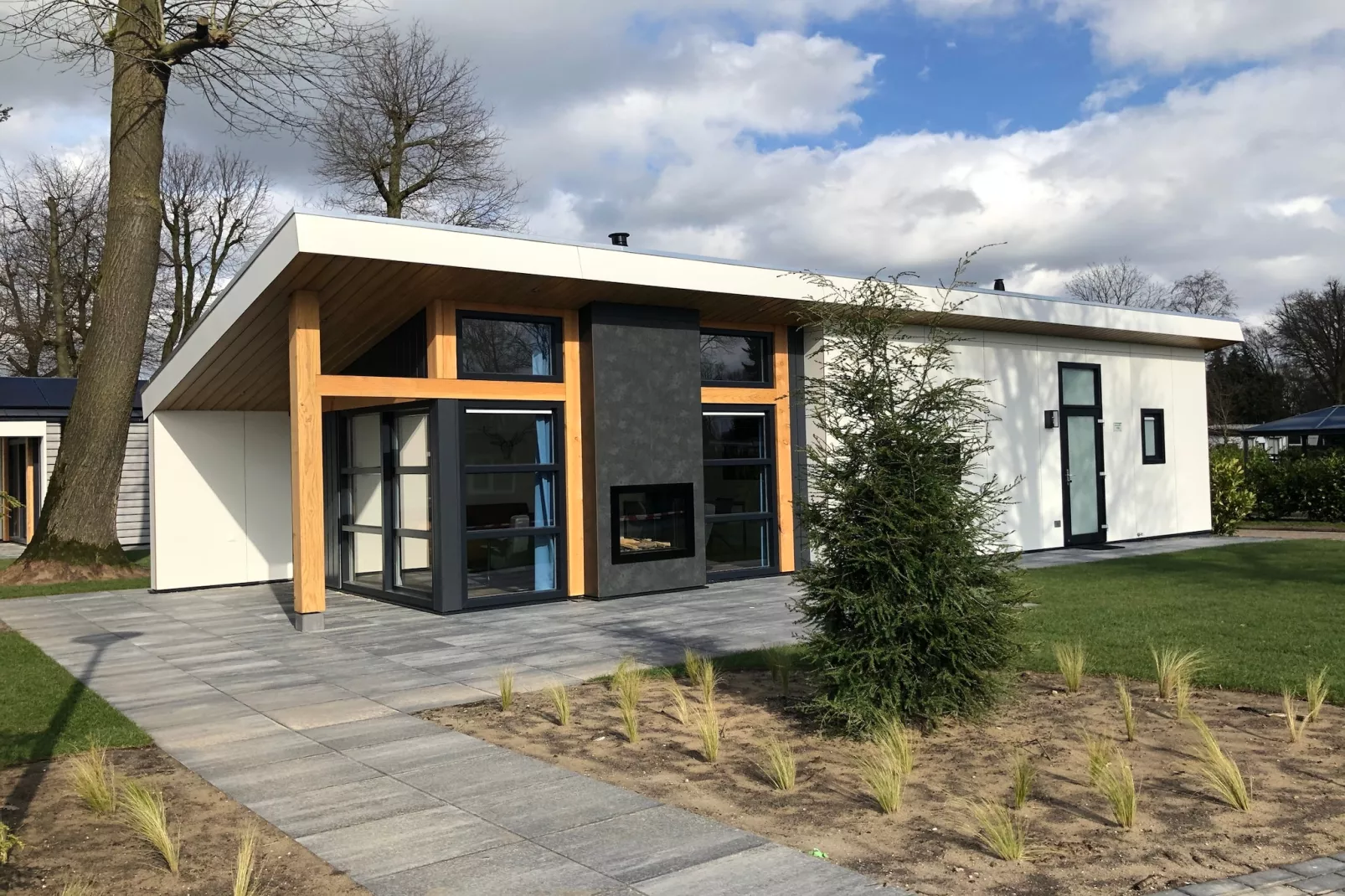 Voordevilla | 2 - 4 persons-Buitenkant zomer