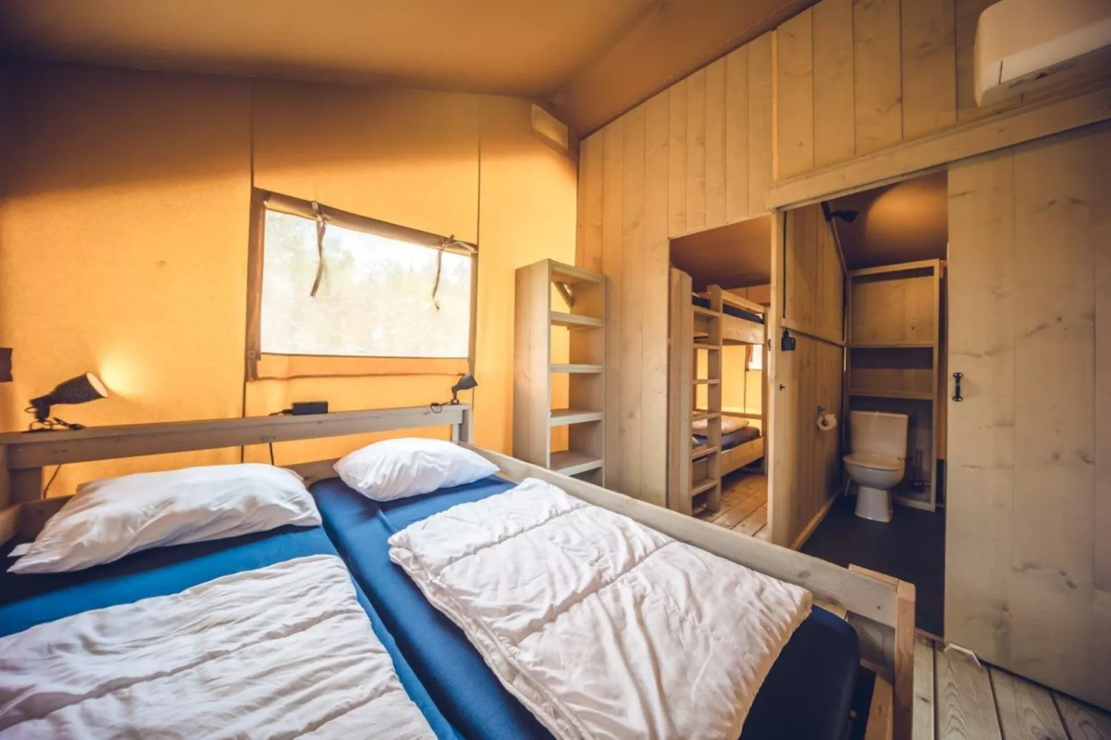 Safari tent 'Vos' | 2 - 5 people | pet allowed-Slaapkamer