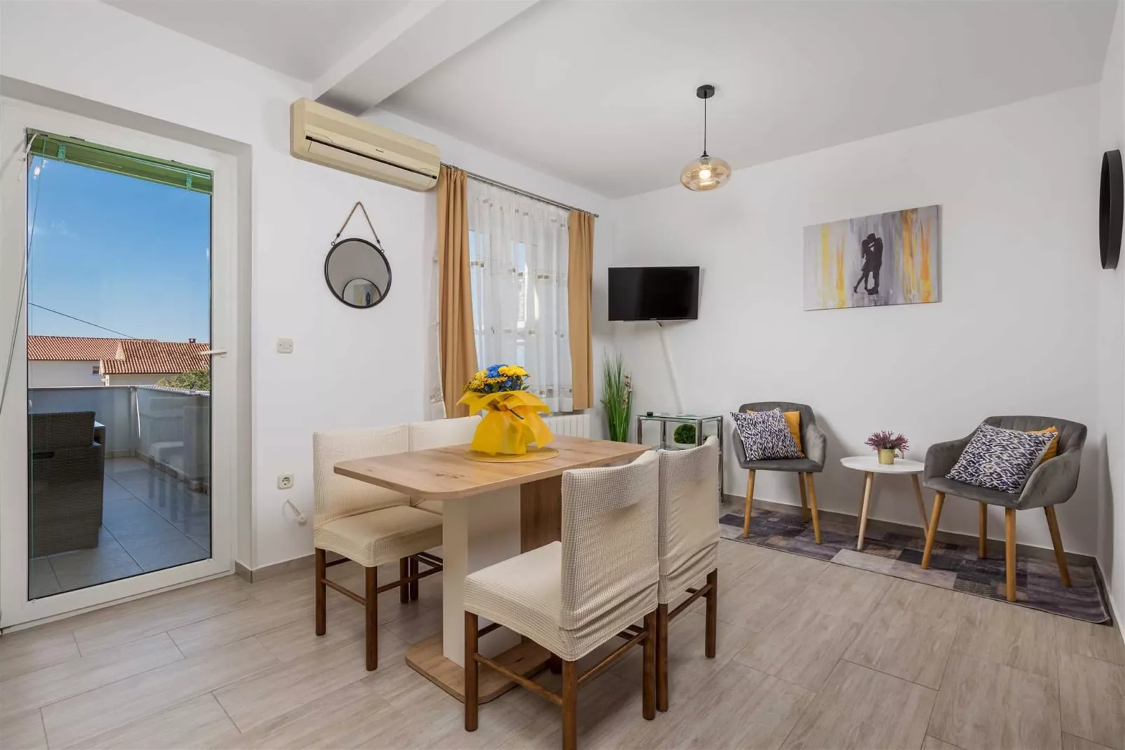 Apartment Slavica 3 - Yellow Sun-Eetkamer