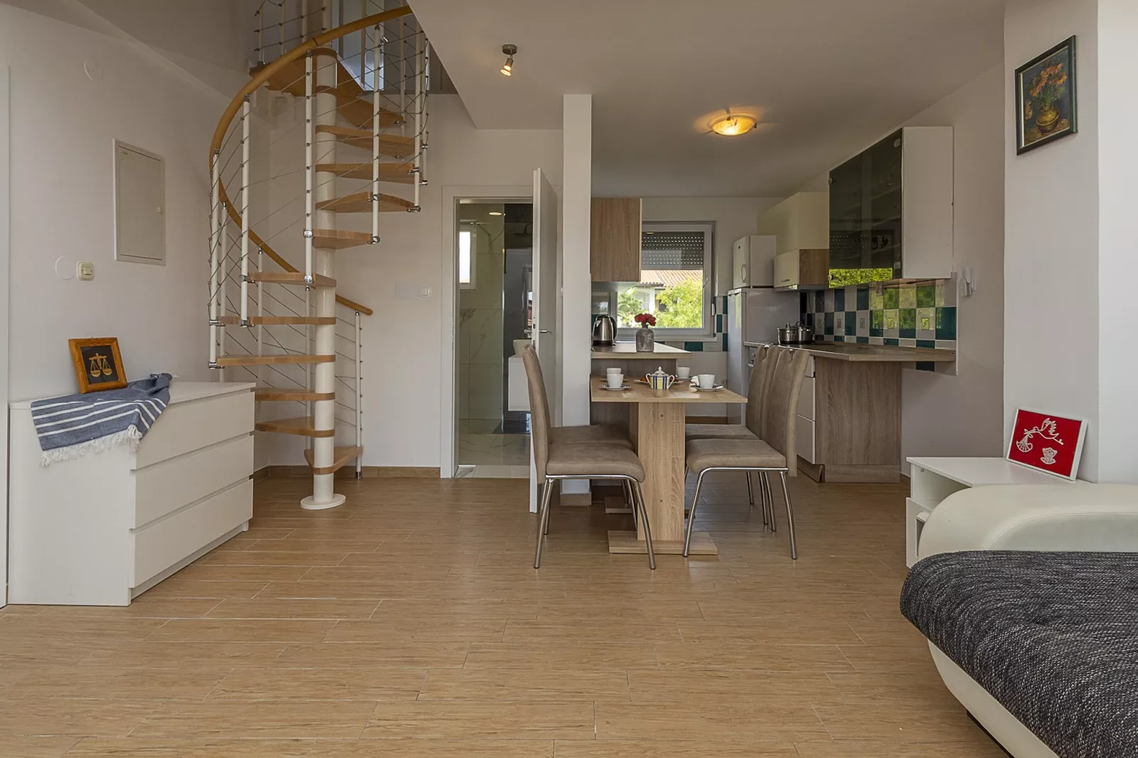 Villa Susanne with Private Pool-Woonkamer