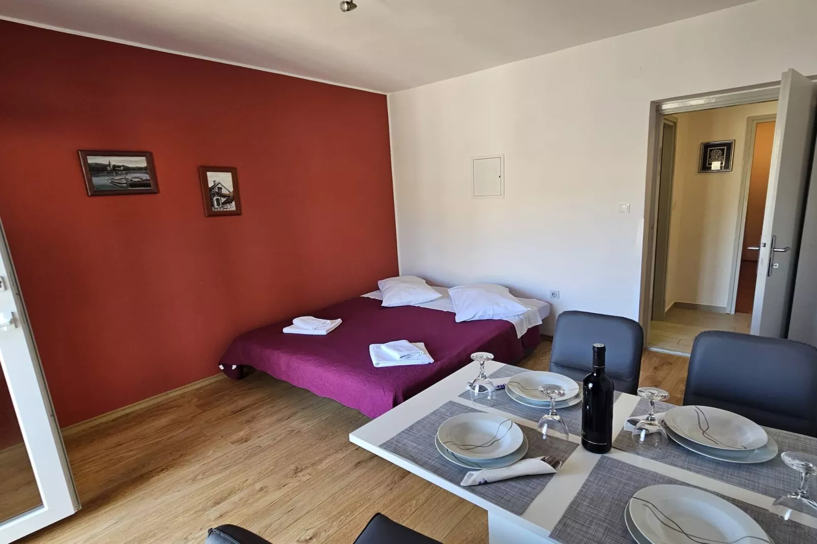 Apartments Miro - one bedroom apartment-Slaapkamer