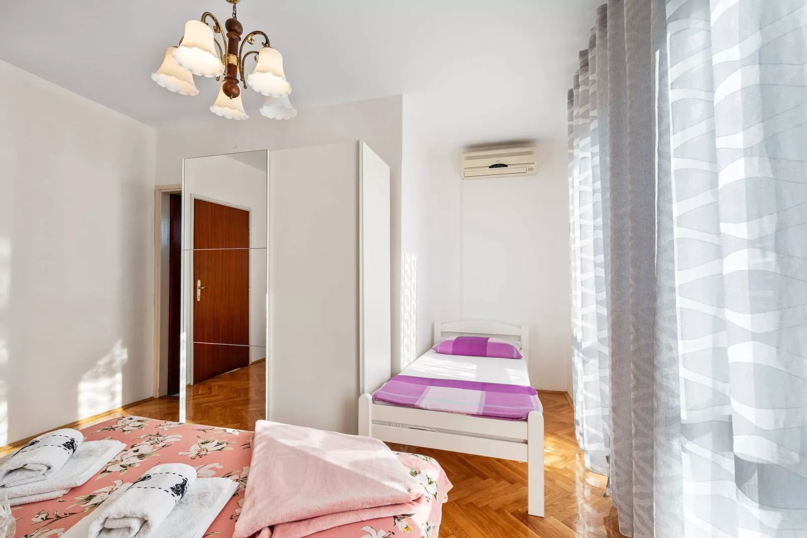 Apartments Barbarella - Three Bedroom Apartment A2-Slaapkamer