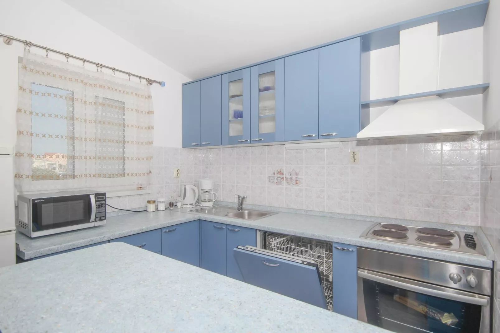 Apartment Mara - two bedroom apartment-Keuken