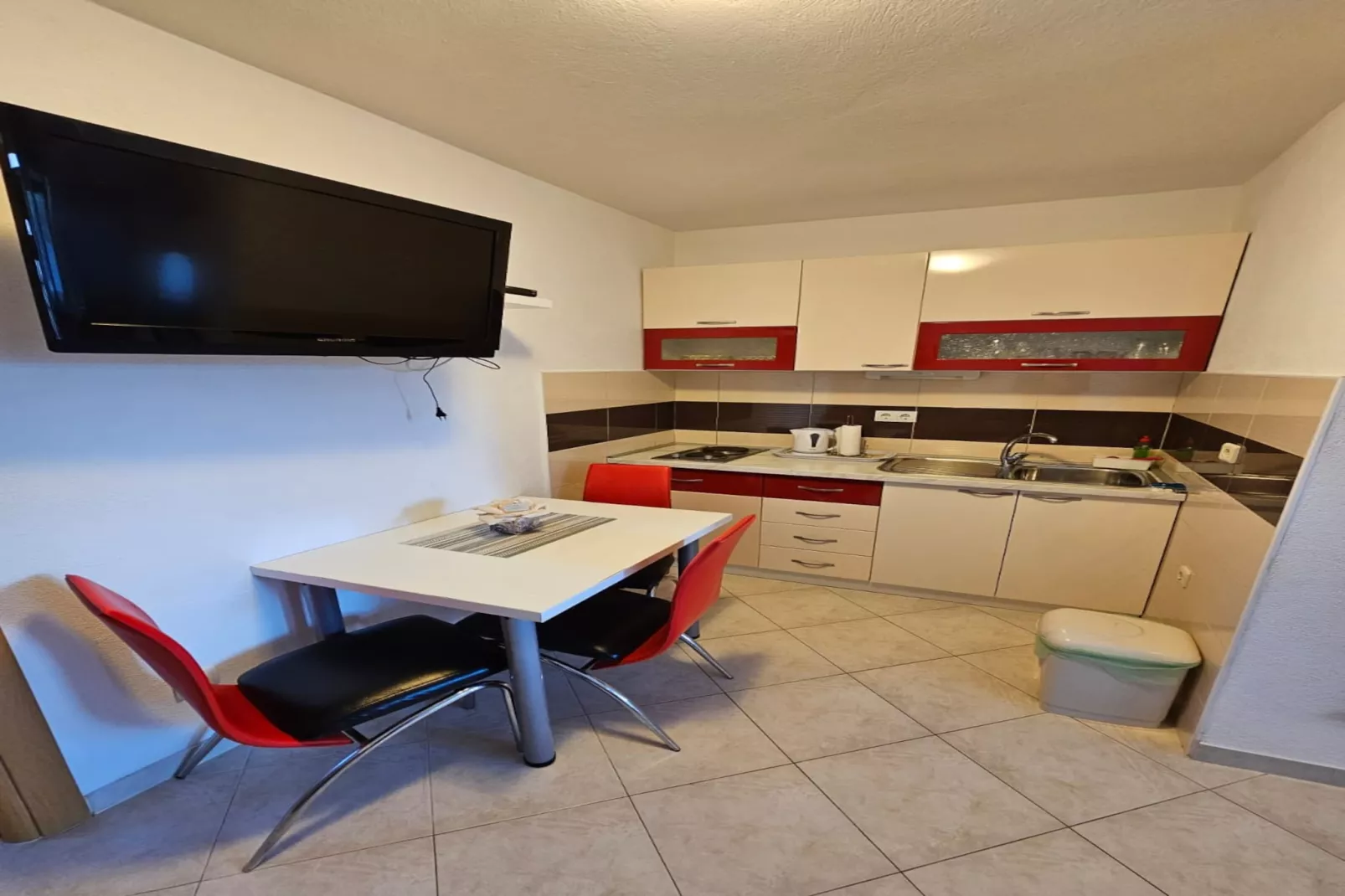 Apartments Olga - one bedroom apartment A1-Keuken