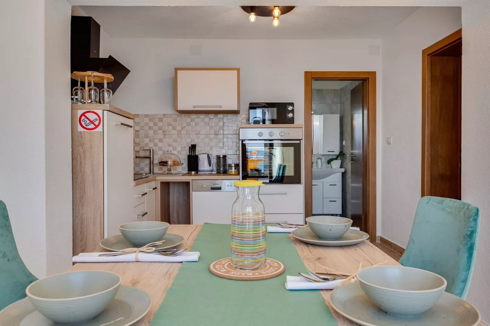 Apartments Rina - one bedroom apartment A1-Eetkamer