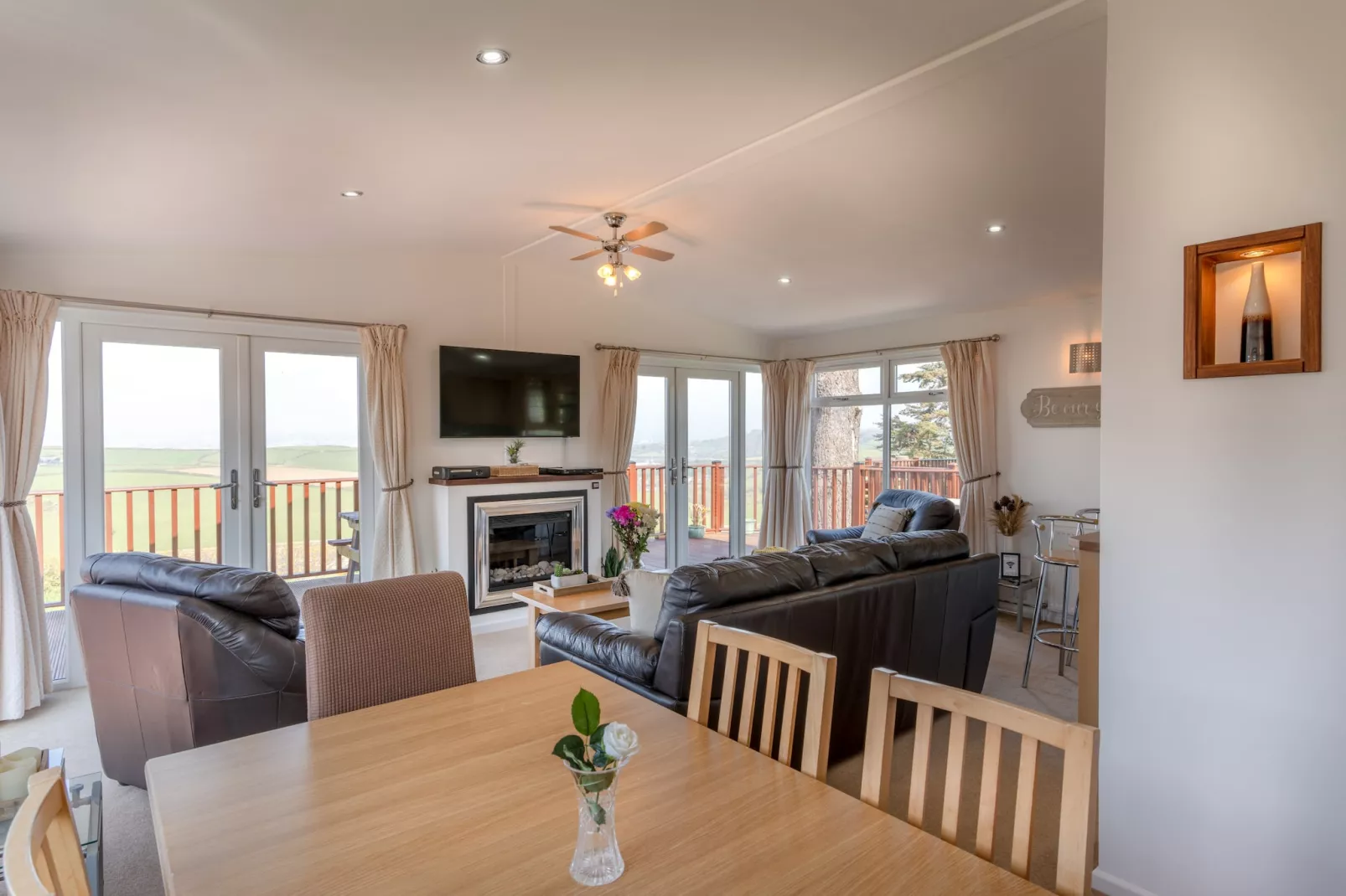 Serendipity Lodge-Woonkamer