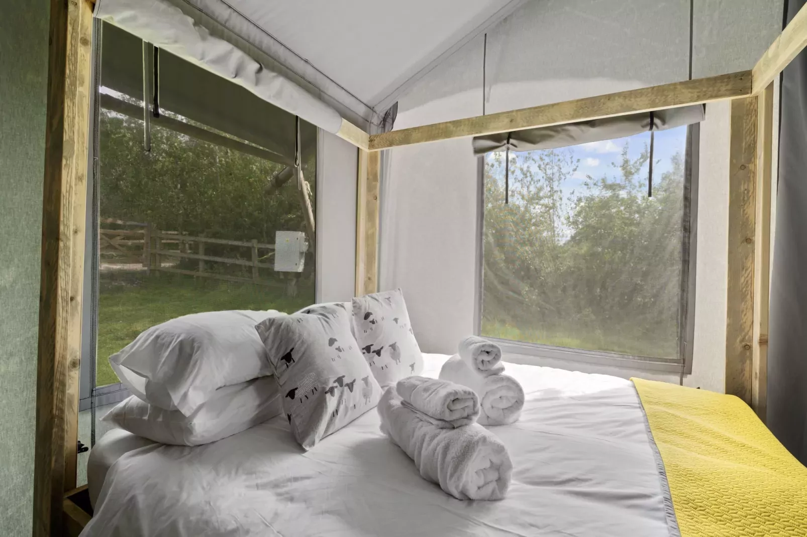 The Herdwick Safari Tent-Slaapkamer