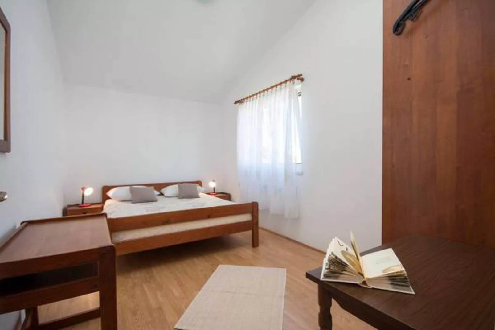 Apartments Maretić - one bedroom apartment A1-Slaapkamer