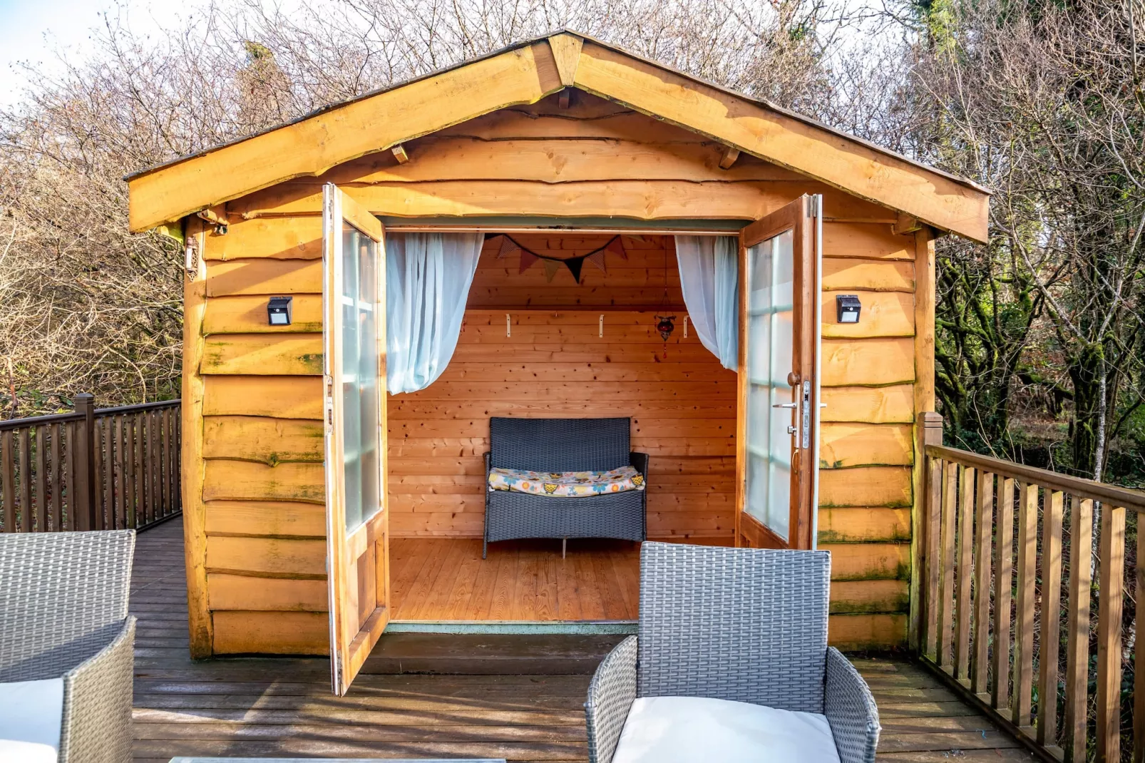 Yeworthy Eco-Treehouse-Tuinen zomer