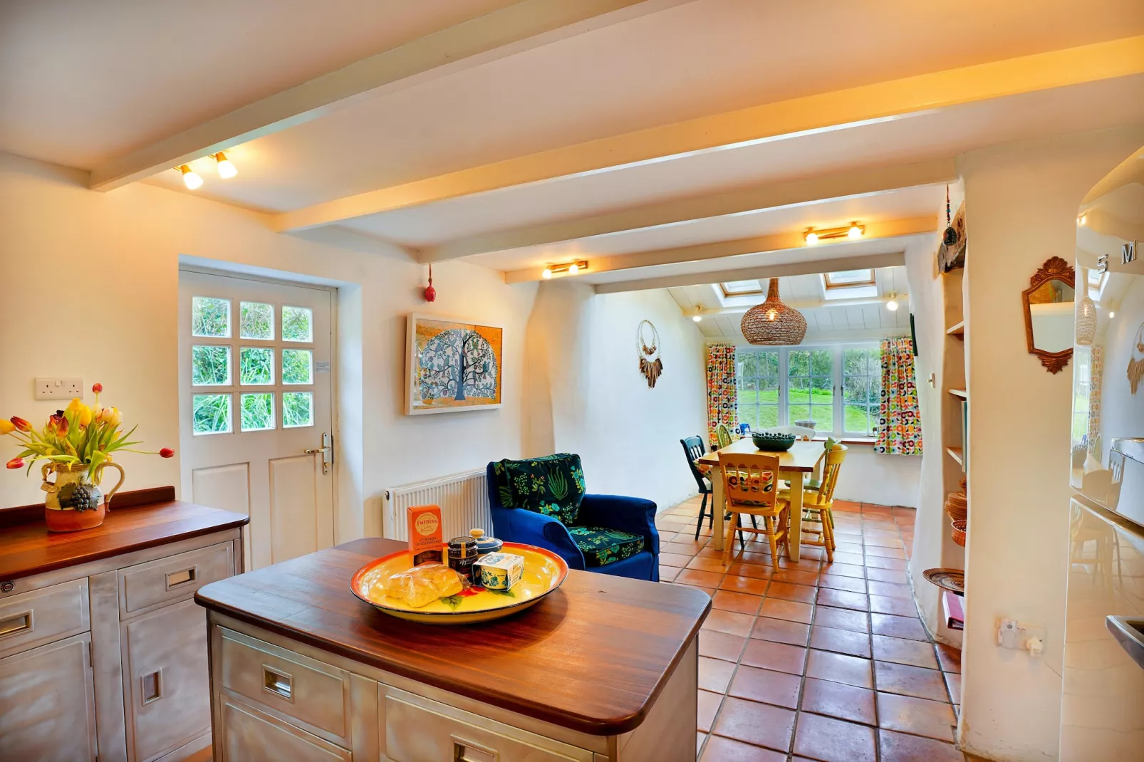 Porthcothan Mill Cottage-Woonkamer