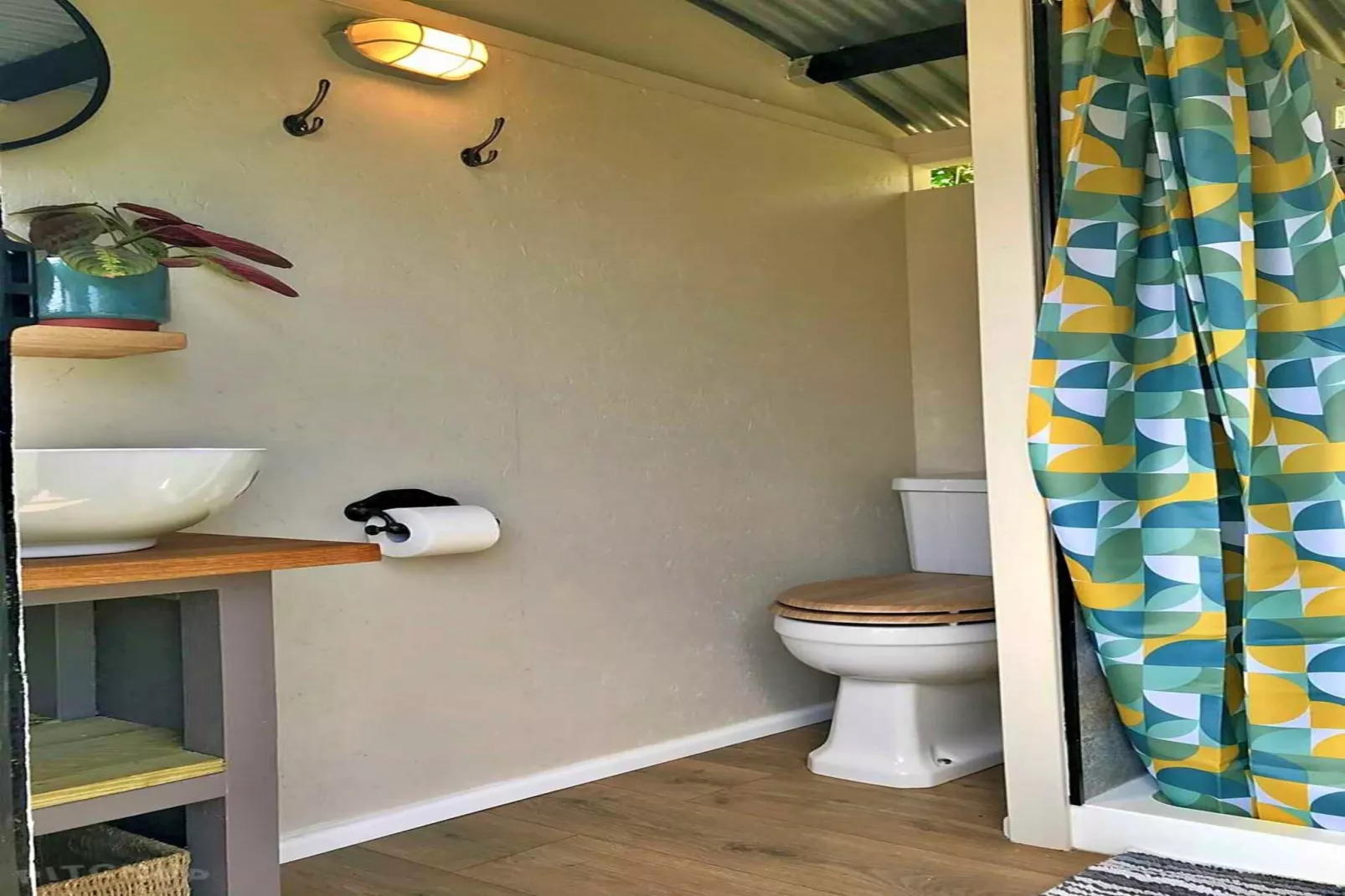 Bulrush Bell Tent-Badkamer