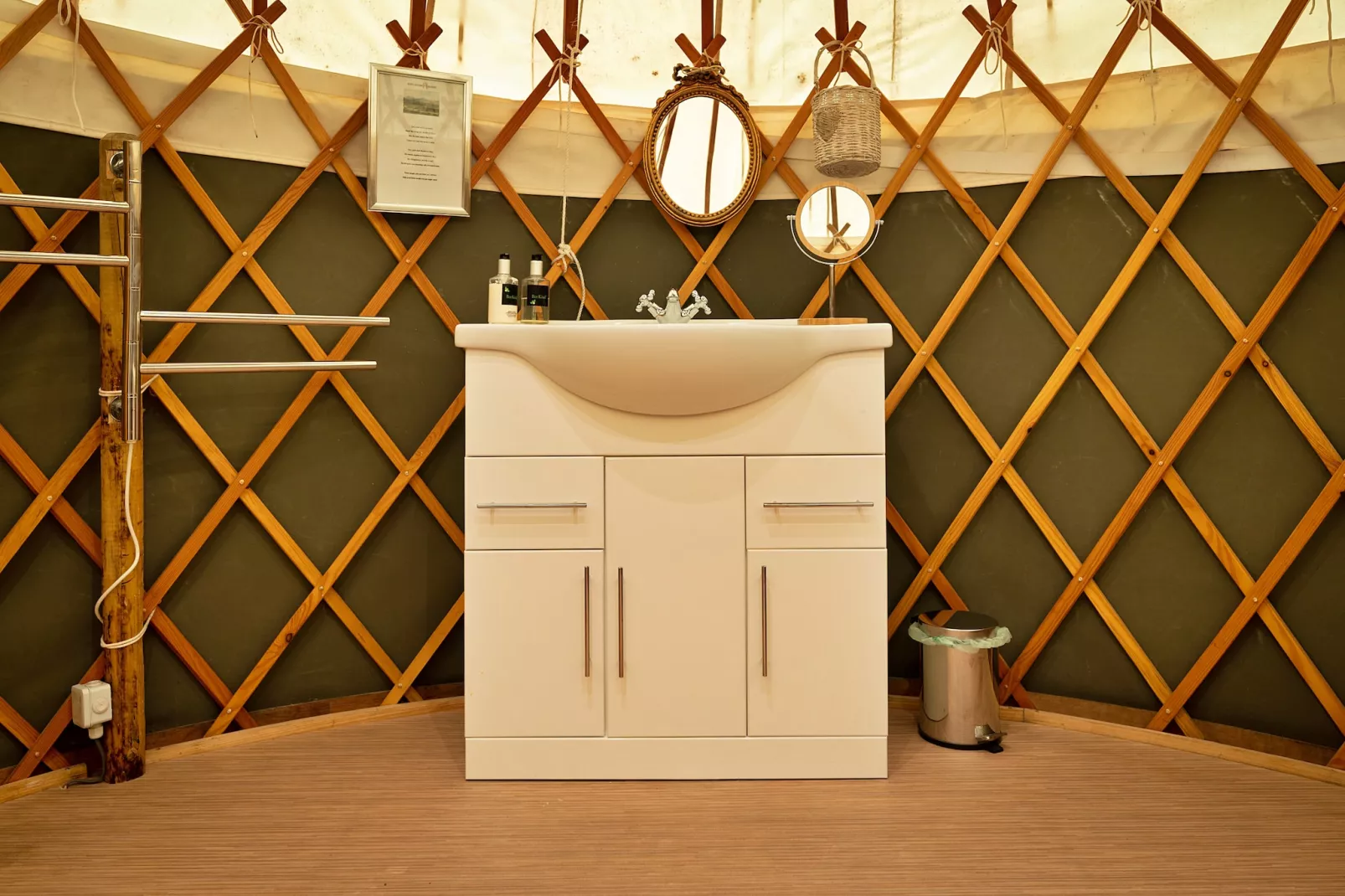 Bramble Yurt-Badkamer