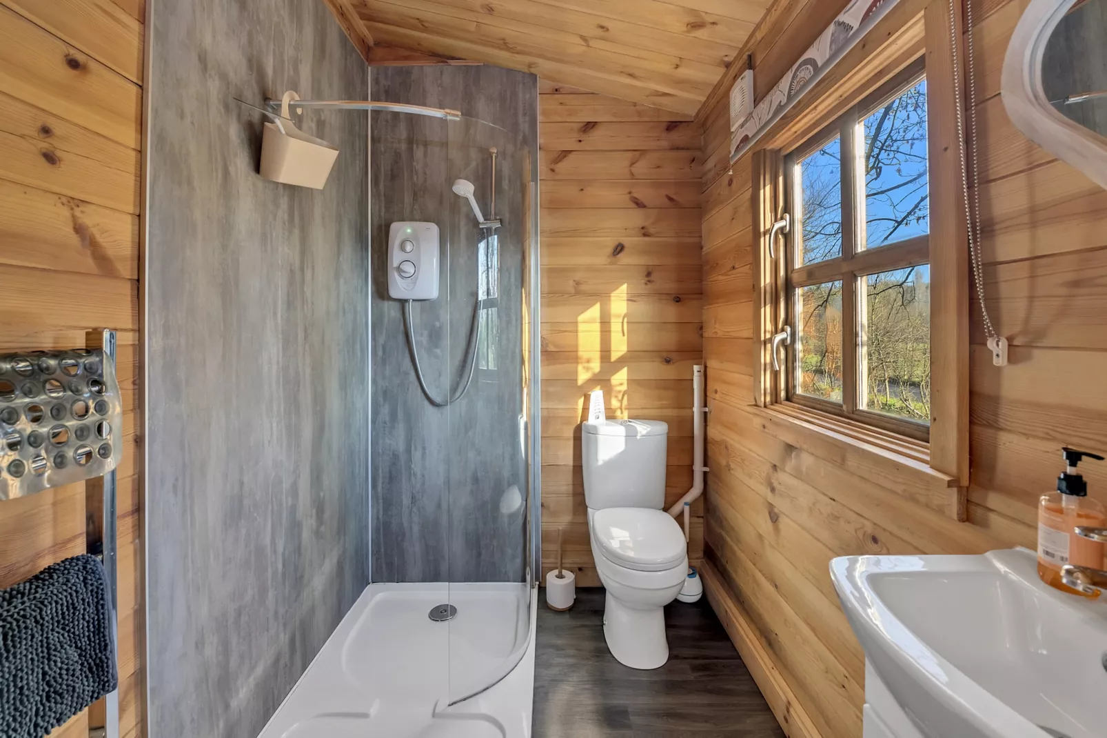 Woodland Lodge-Badkamer