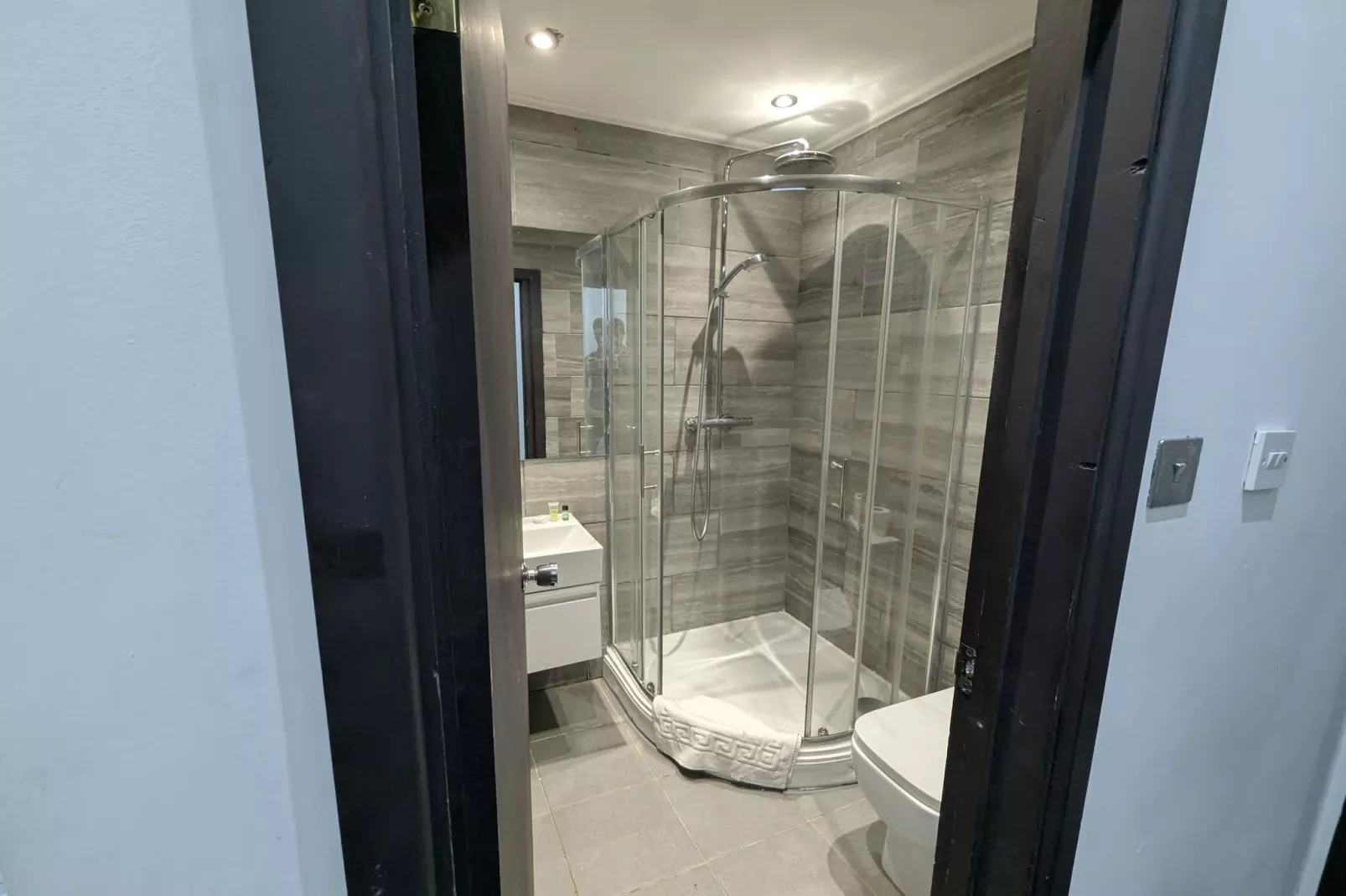 Firs lodge Sta Double-Badkamer