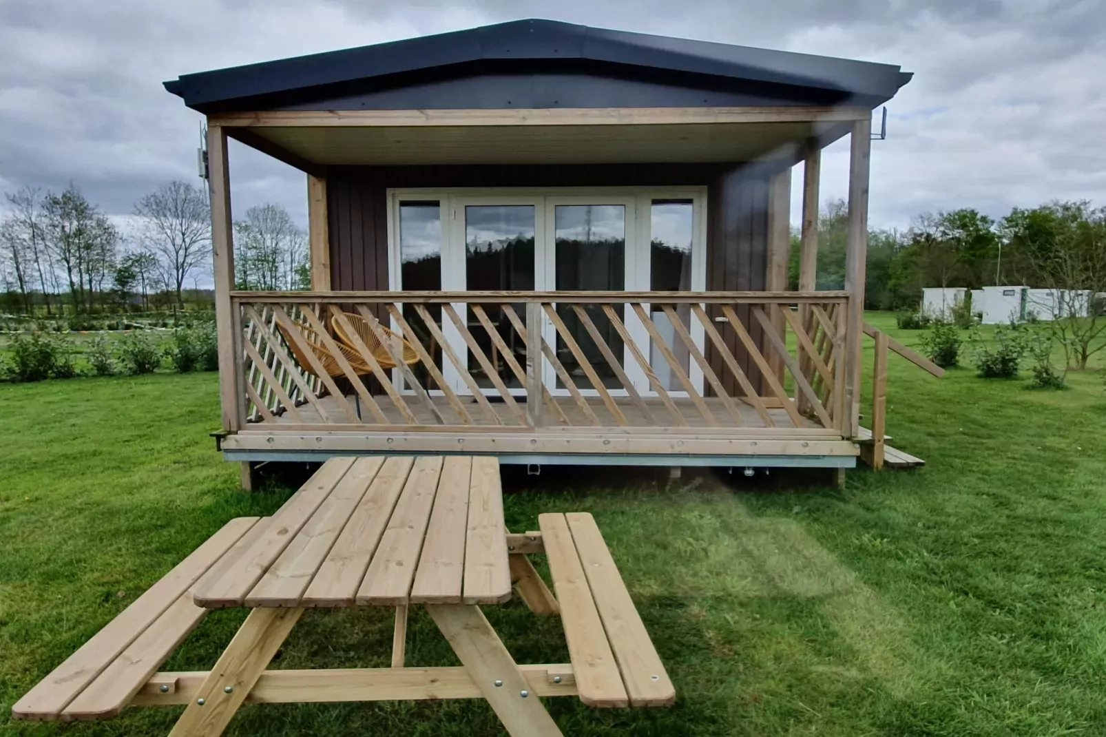 Elperhof Leberenlodge-Buitenkant zomer