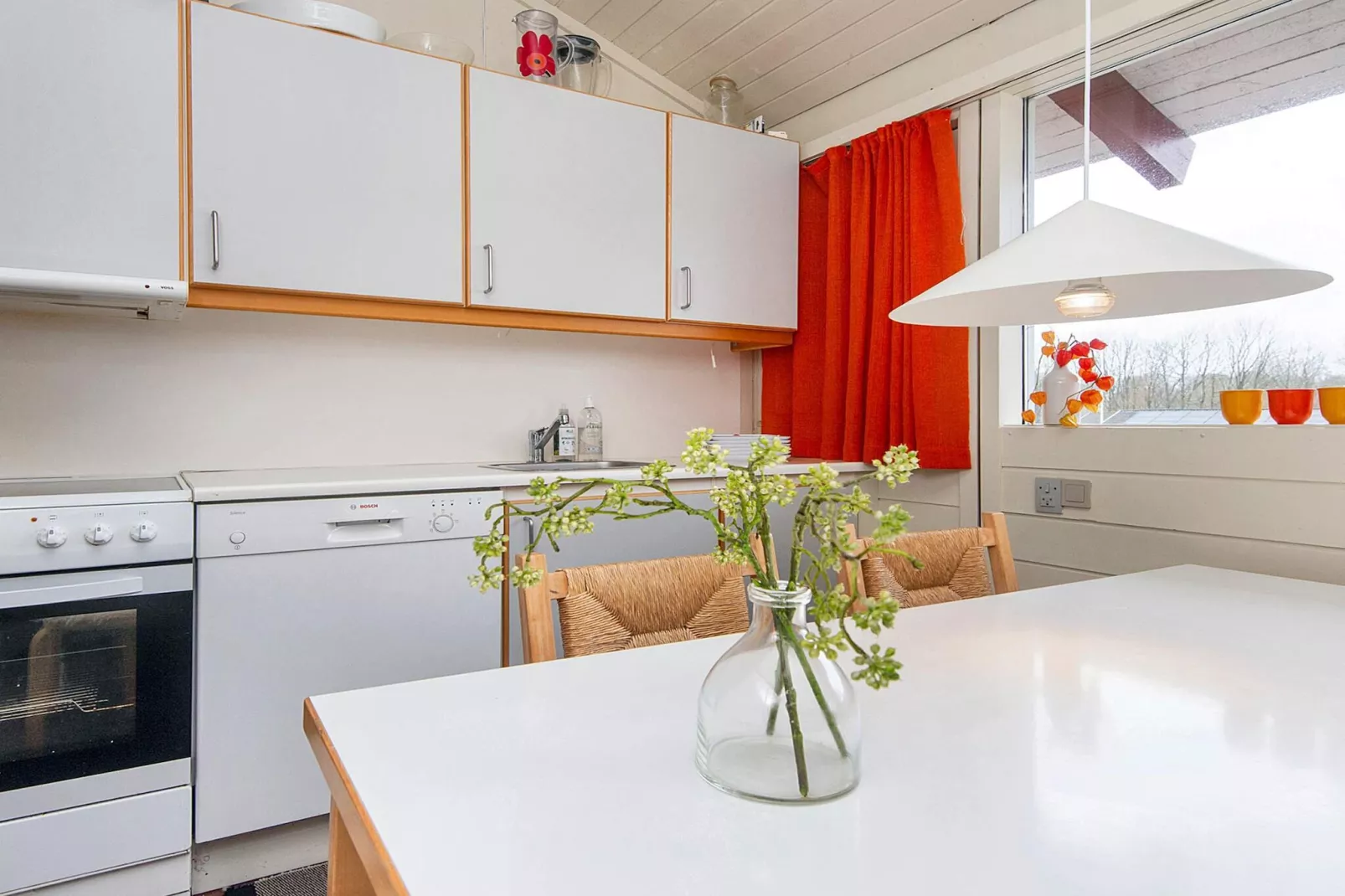 LØJT FERIECENTER-Binnen