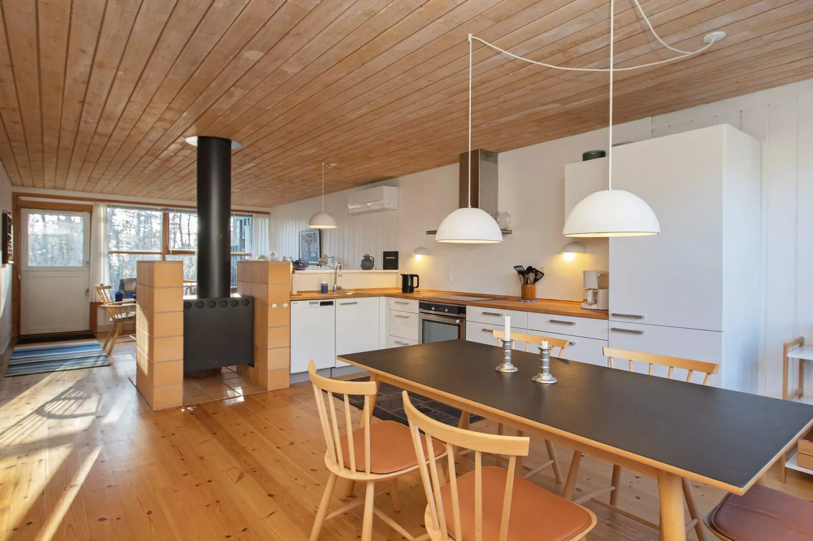 3 room, close to the sea/dike-Binnen