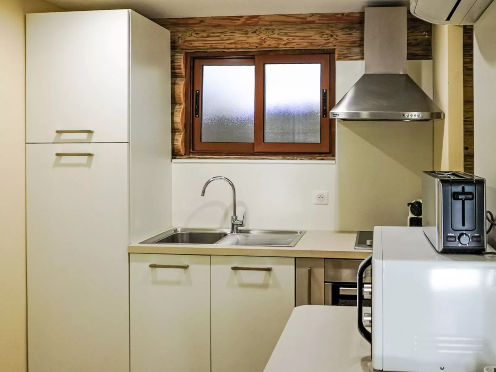 Chalet Simple-Binnen