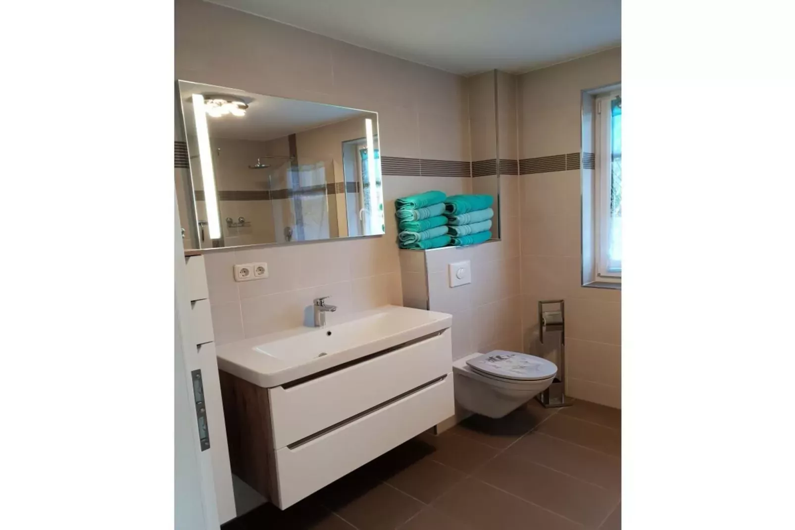 319093-Badkamer