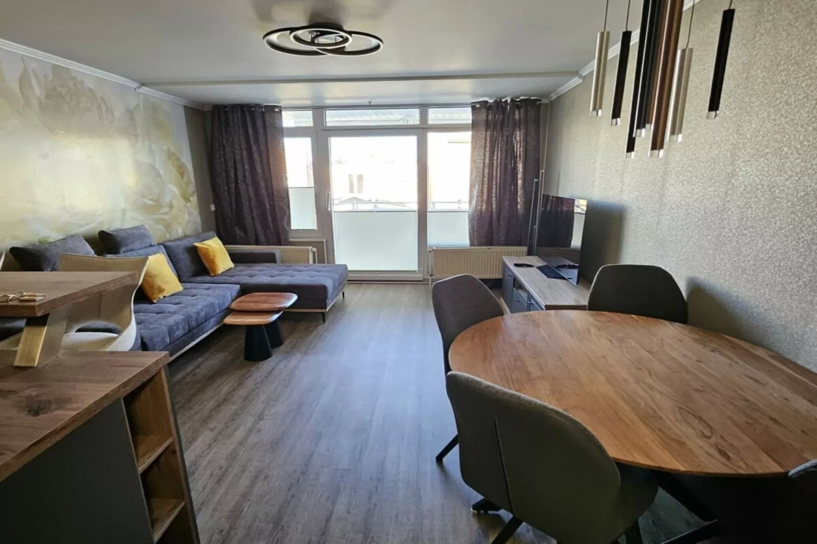 518749-Eetkamer