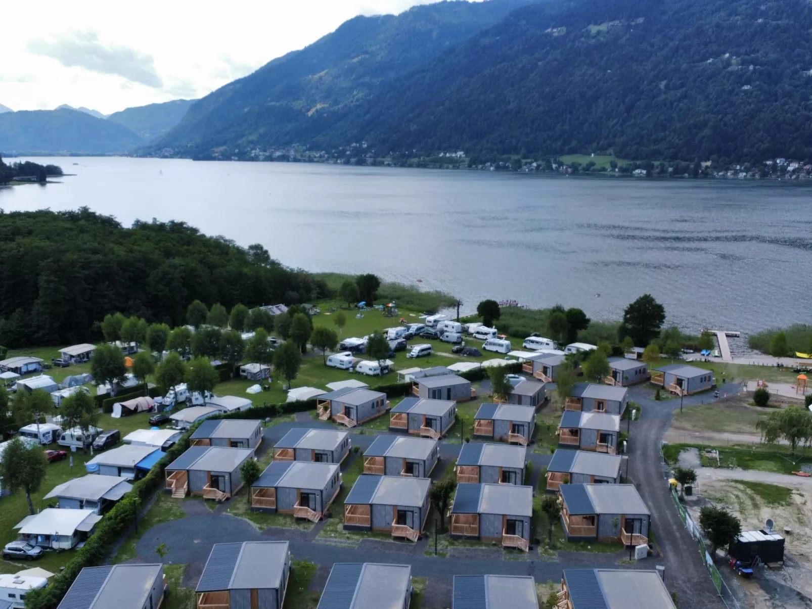 Enzian Waterfront 4-Buiten