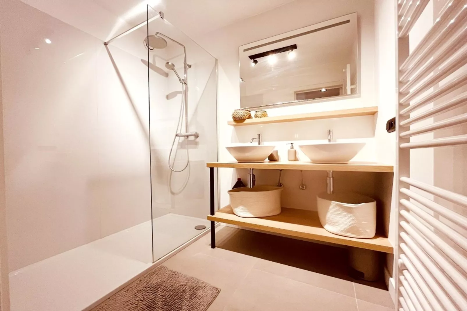 RESIDENTIE ANDREWS 0401-Badkamer