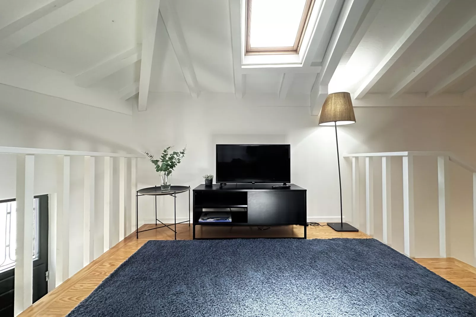 YOUROPO - Typical House 3-Woonkamer
