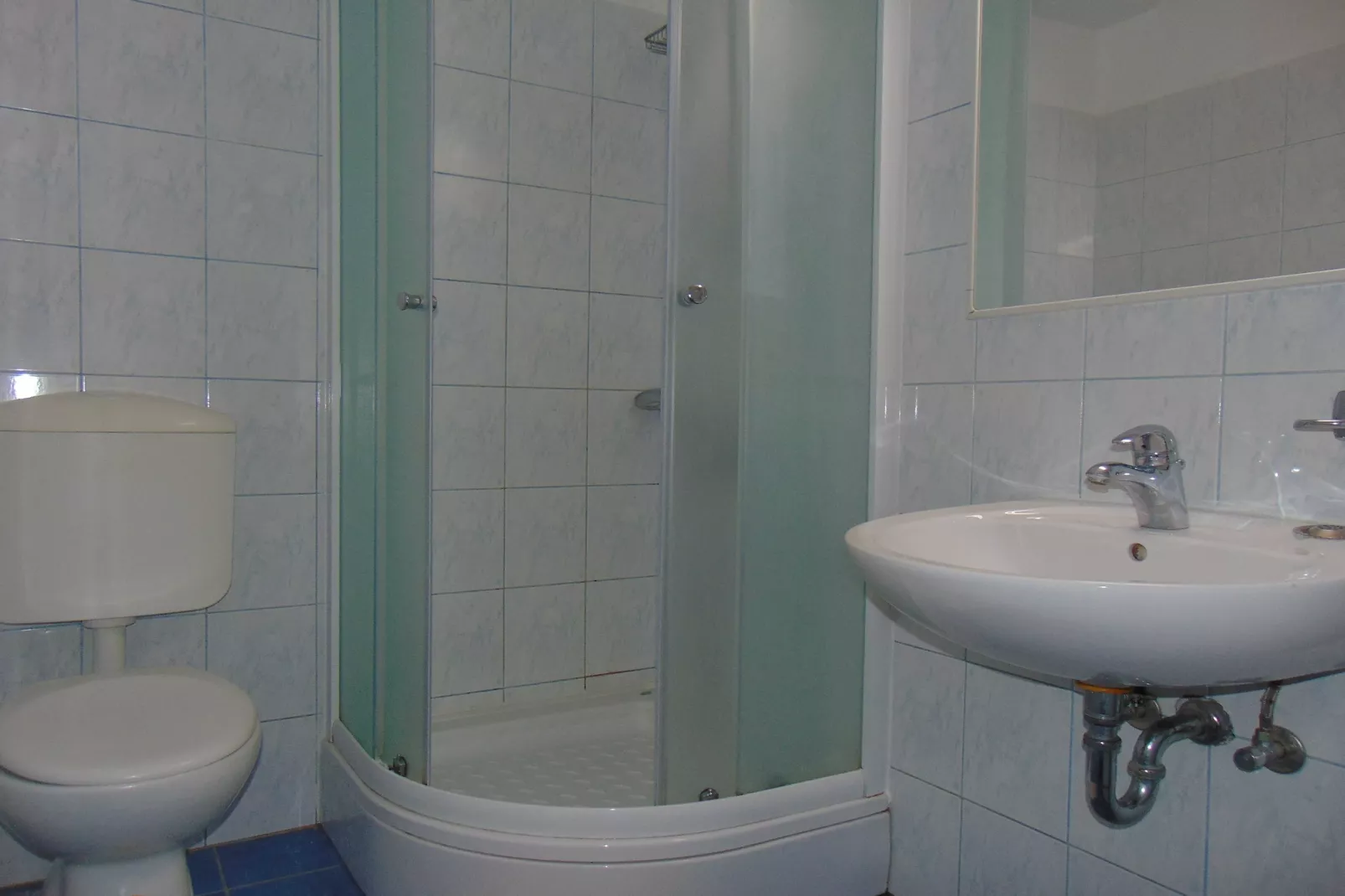 Apartments Elelu - One-Bedroom Apartment with Terrace-Badkamer