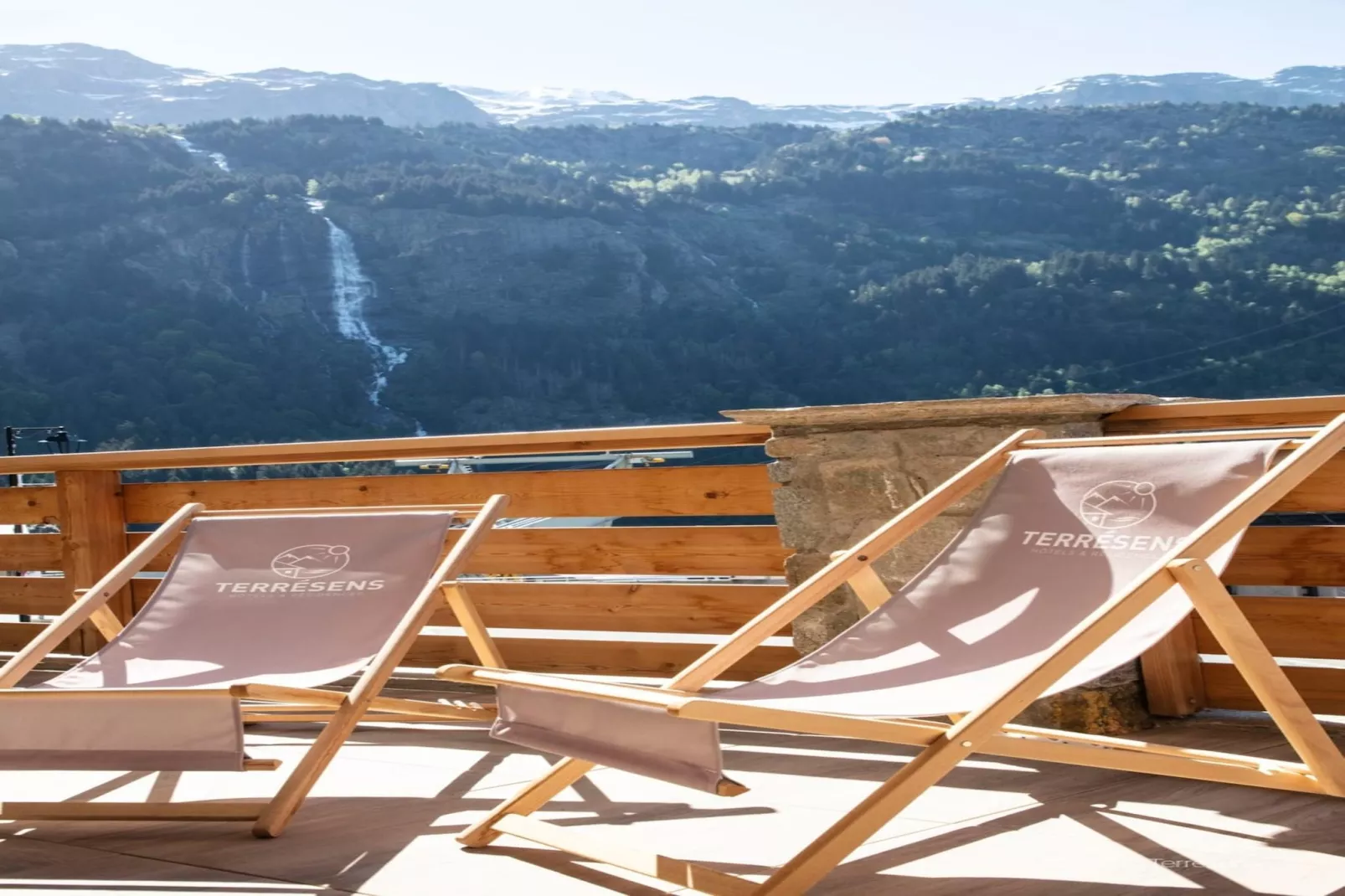VAUJANY L’Etendard-A24S-Terrasbalkon
