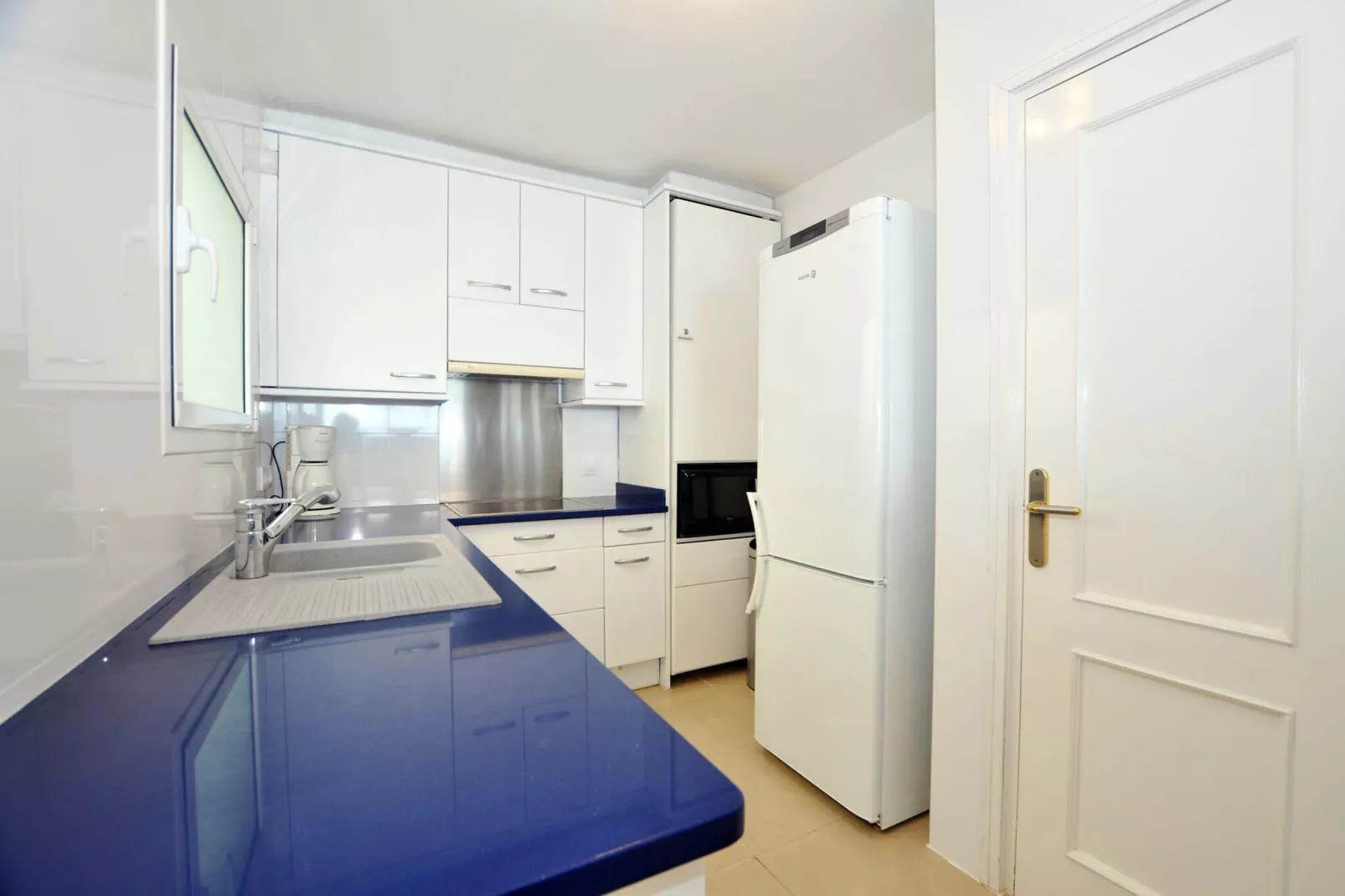 1085 DALLAS vista Mar-Keuken