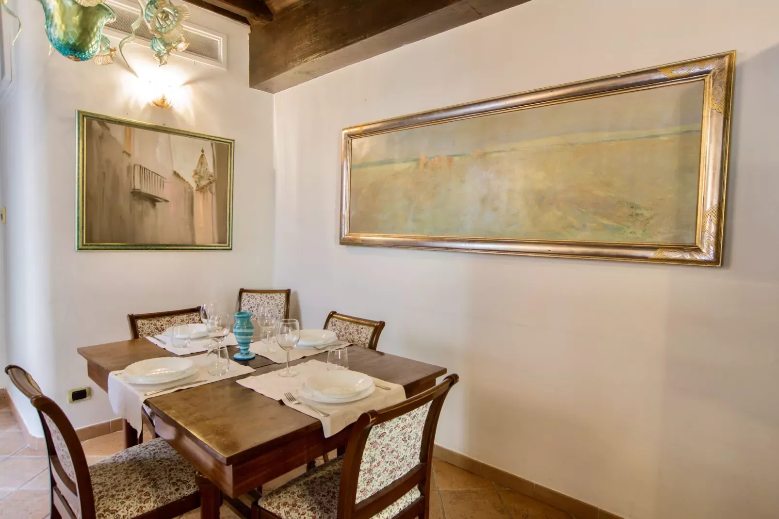 Trevi Fountain Apartment-Eetkamer