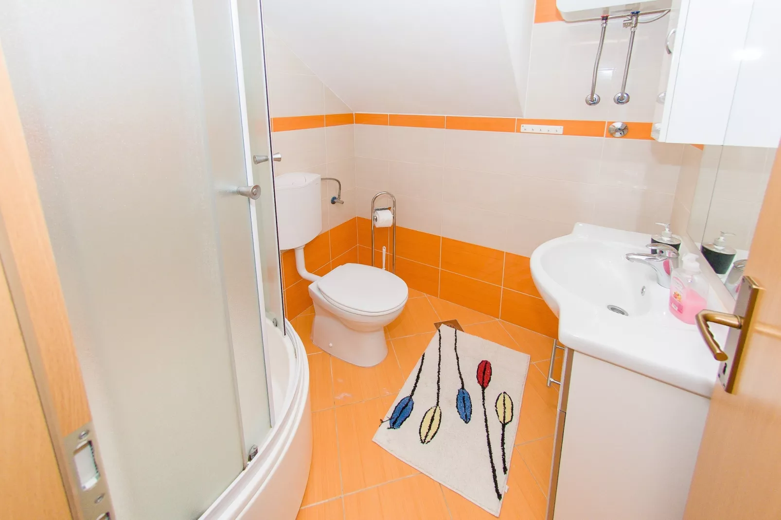 Apartments Anita-Triple room with terrace-Badkamer