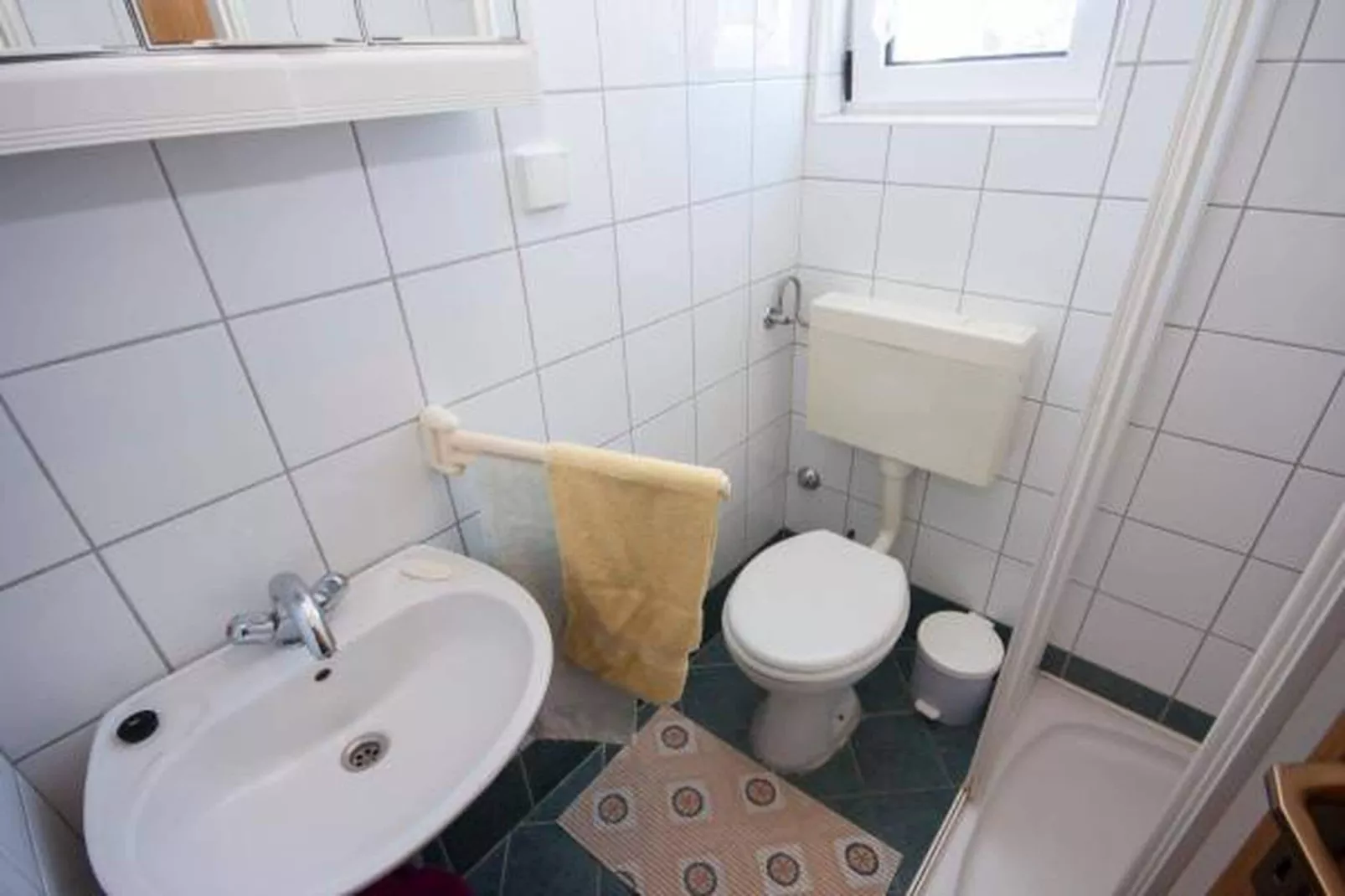 Apartments Maretić - one bedroom apartment A2-Badkamer