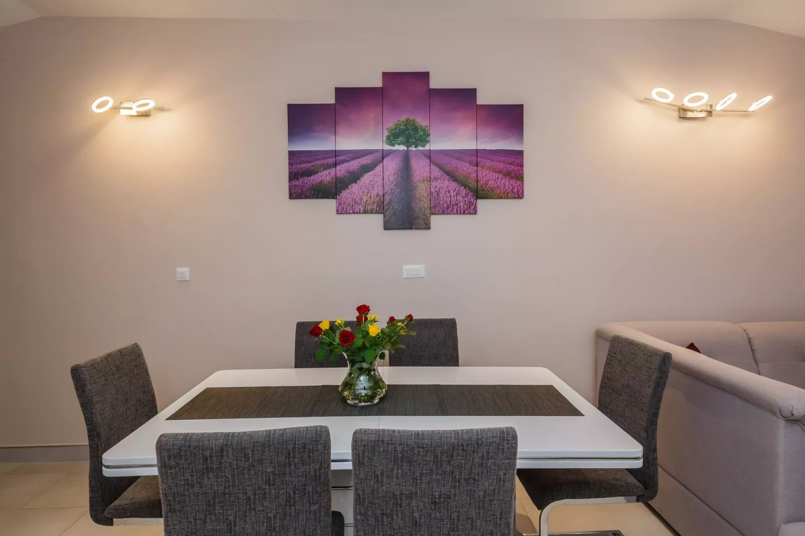 Apartments Savin - two bedroom apartment-Eetkamer