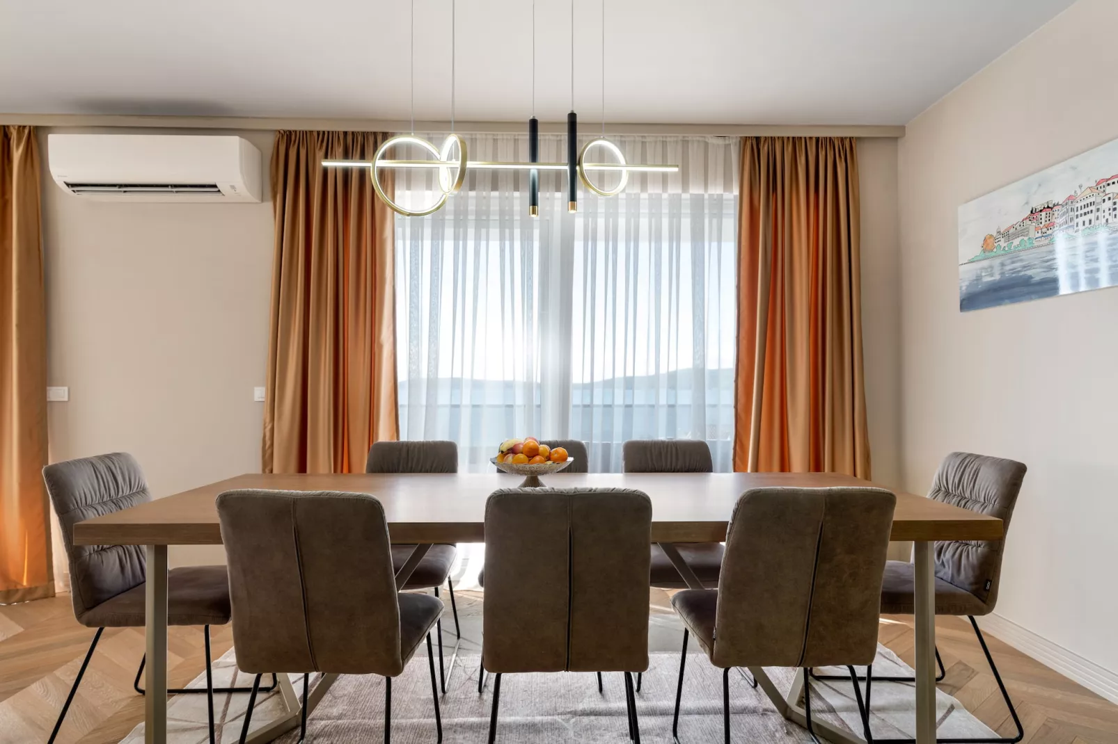 Luxury Apartment Tisa - three bedroom apartment-Eetkamer