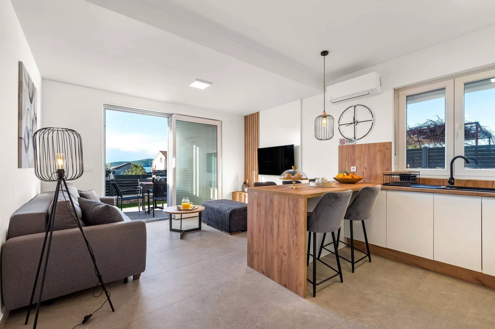 Apartments Velic - Two bedroom apartment A-Woonkamer