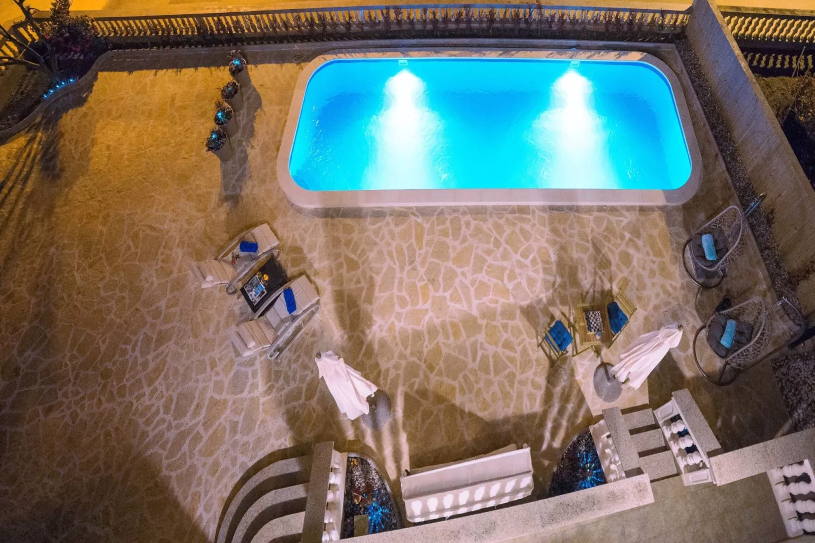 Apartments Nikol - two bedroom apartment A6-Zwembad