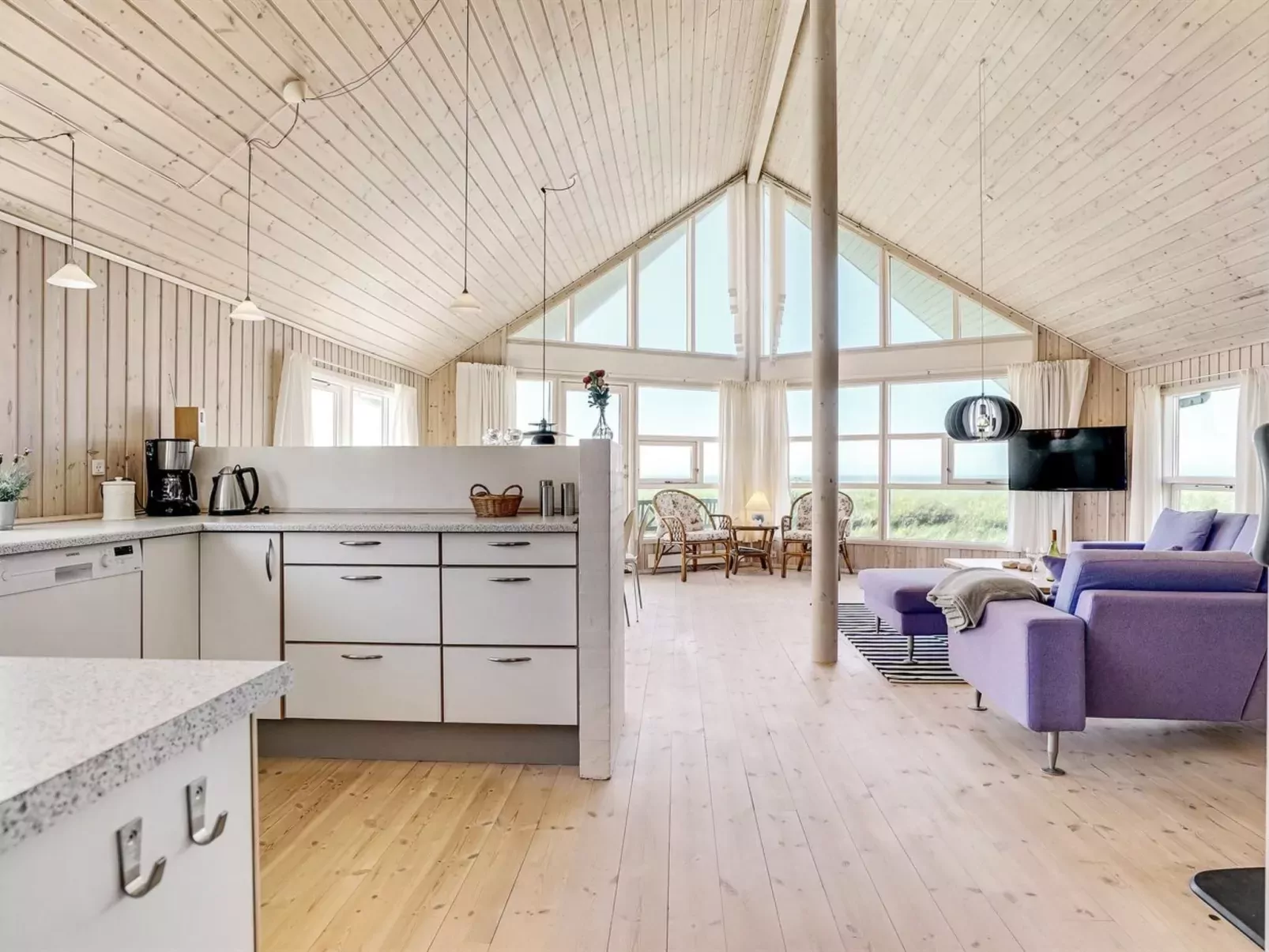 "Tilje" - 80m from the sea-Binnen