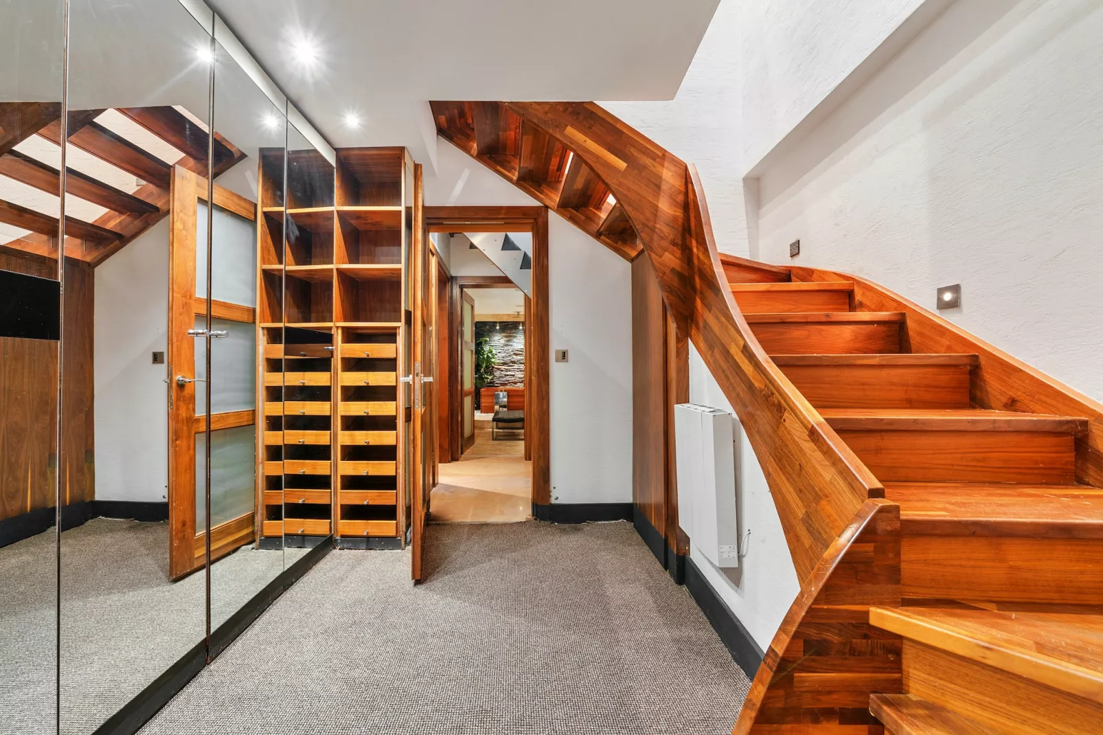 Kensington Residence-Overloop