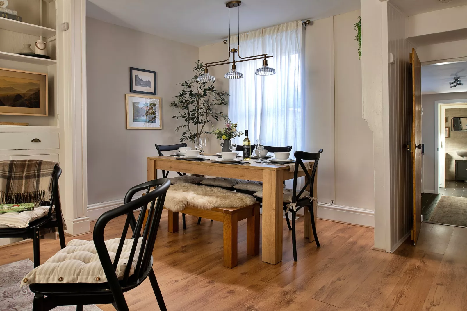Bwthyn Llechi (Slate Cottage)-Eetkamer