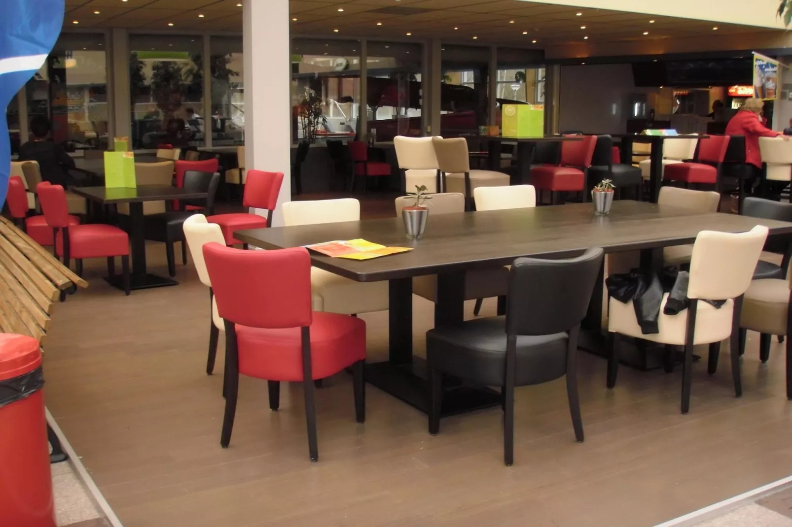 Vakantiepark Emslandermeer 2-Eetkamer