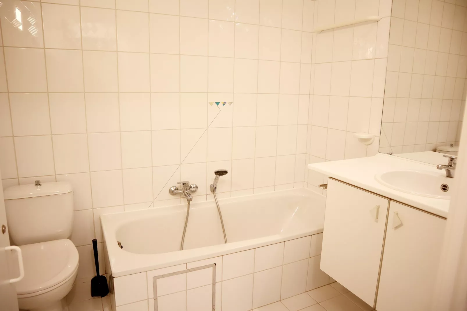 SCORPIO BI 403-Badkamer