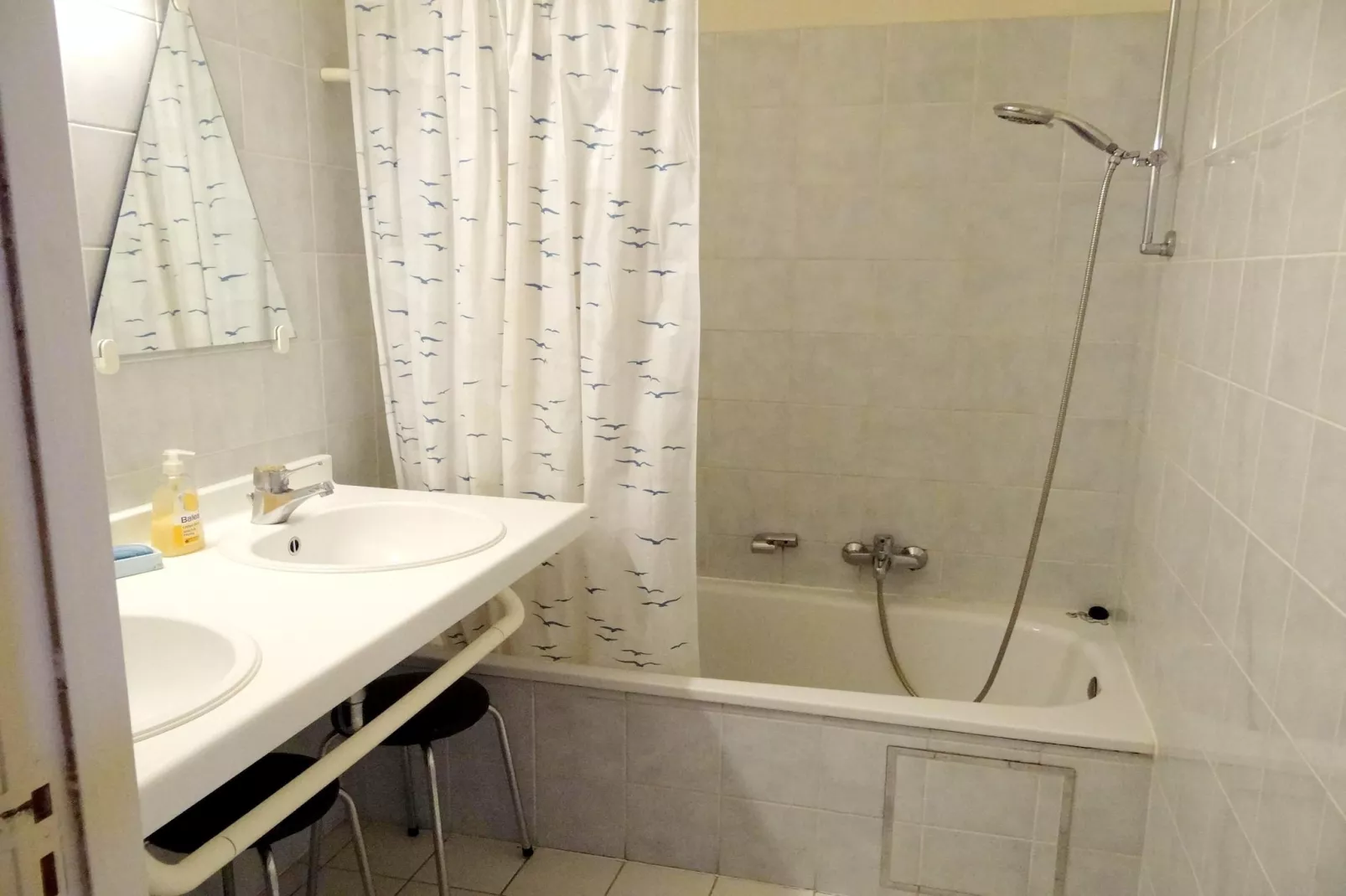 SCORPIO A 0502GAR-Badkamer