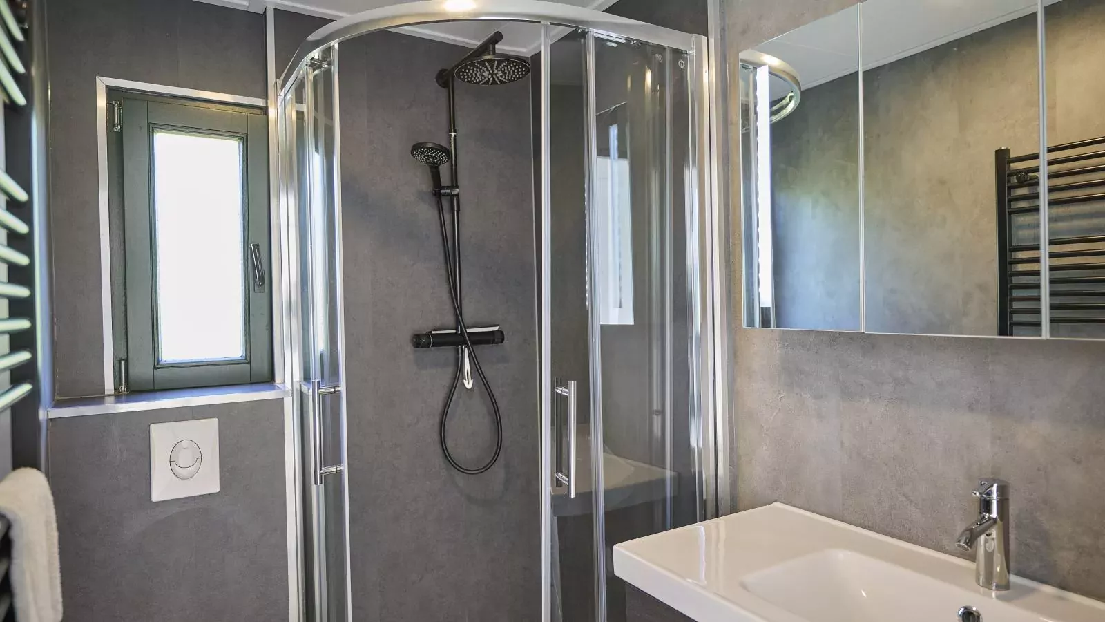 T Kaatsheuveltje 6-Badkamer