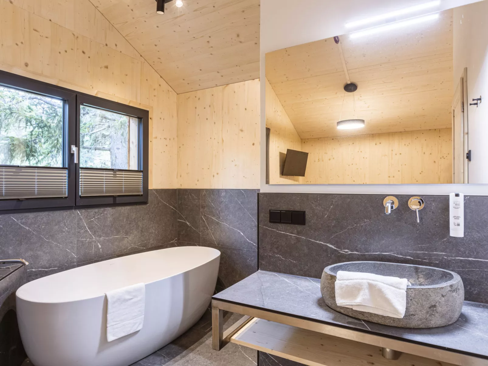 Superior #10 mit Sauna & Hot Tub-Binnen
