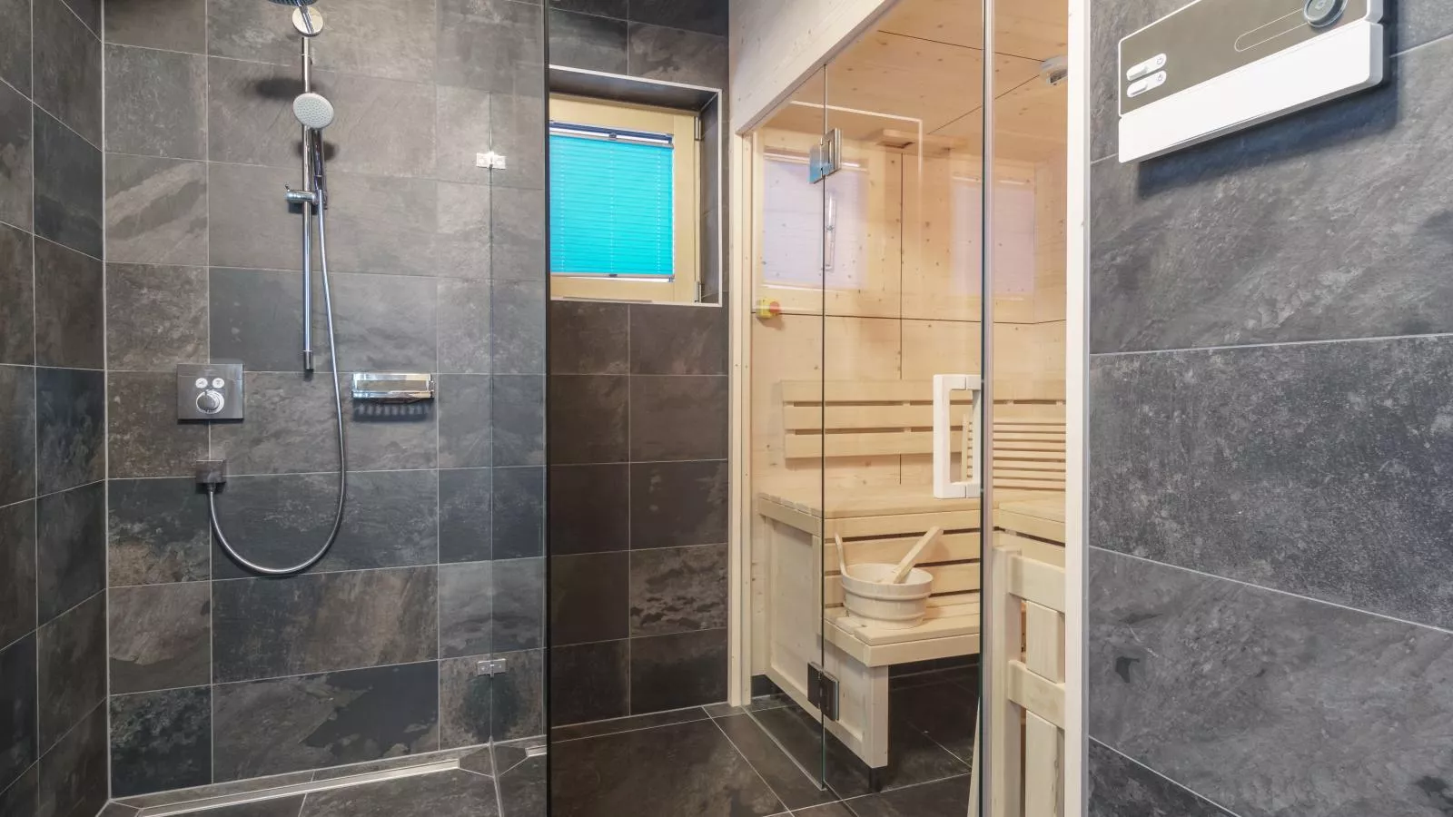 Nature Lodge Kaprun XL-Badkamer