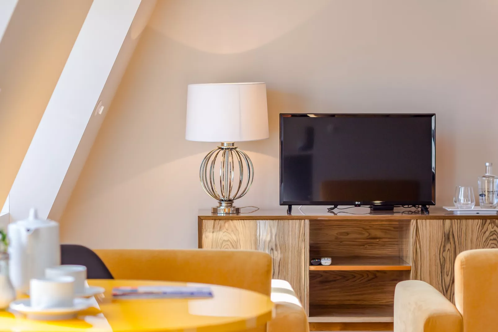 YOUROPO - Market 4C-Woonkamer